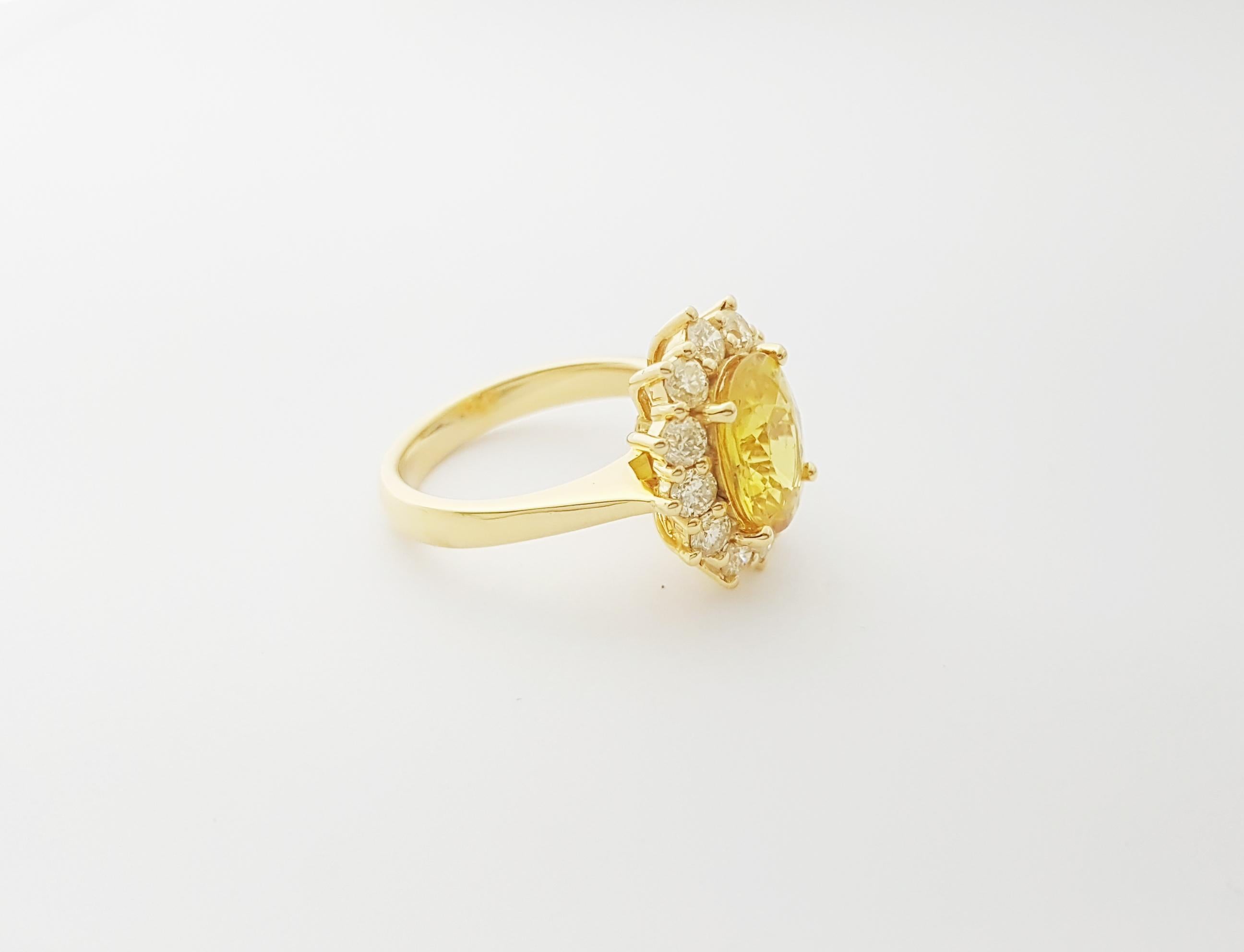Gelber Saphir mit Diamantring in 18 Karat Gold gefasst im Angebot 5