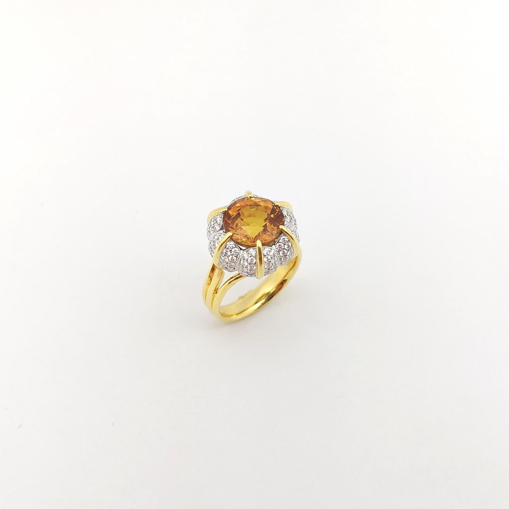 Bague en saphir jaune et diamant sertie en or 18K en vente 7