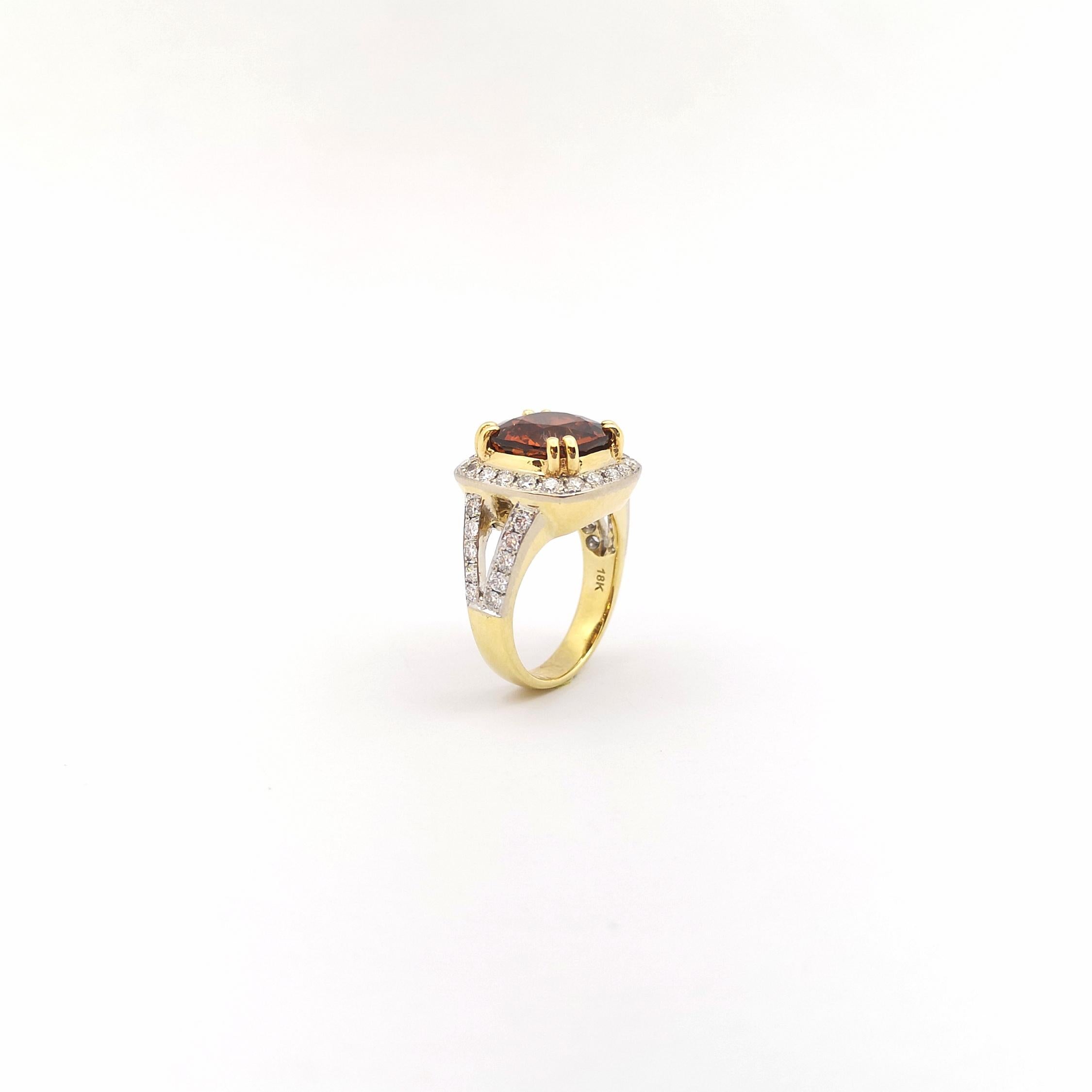 Bague en saphir jaune et diamant sertie en or 18K en vente 8