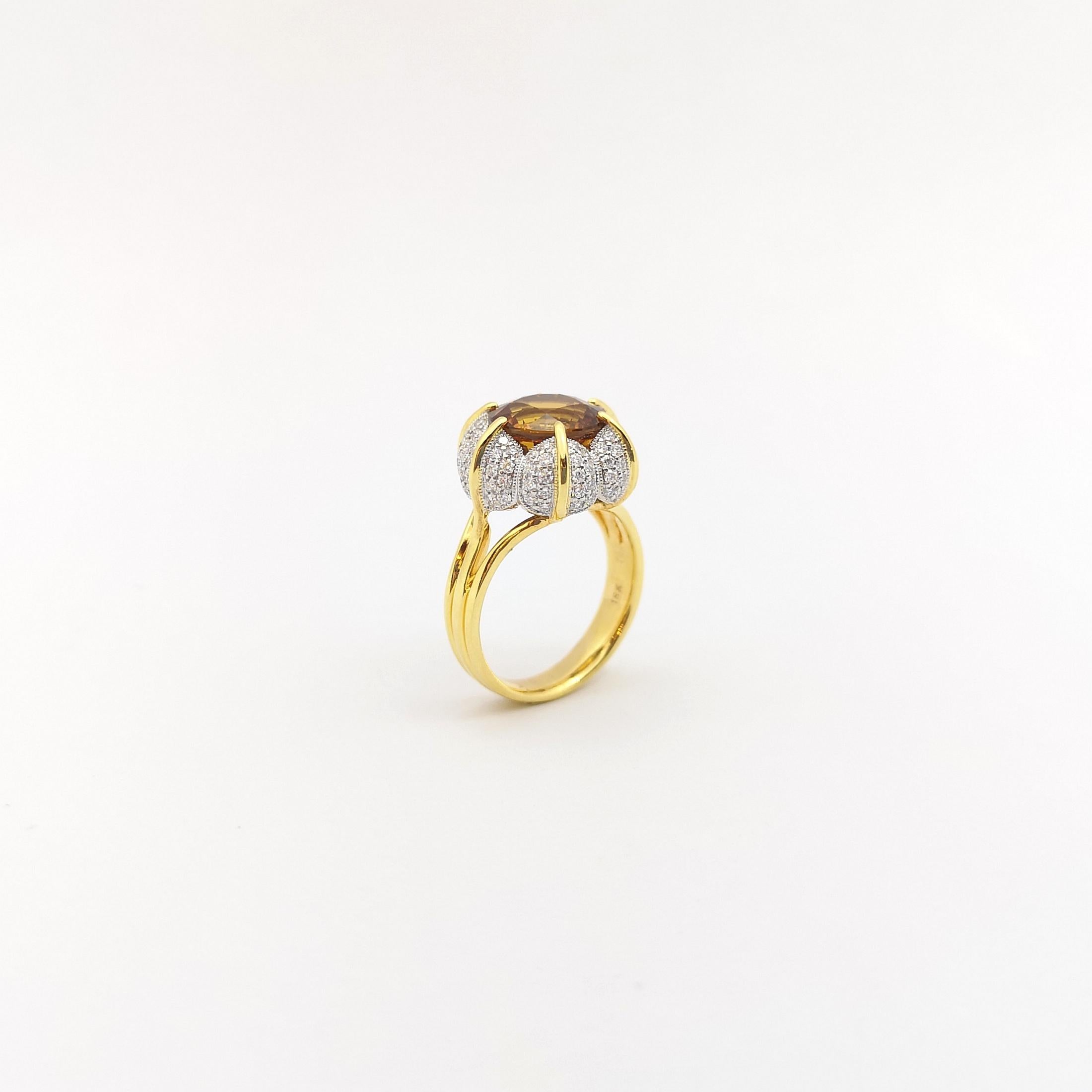 Bague en saphir jaune et diamant sertie en or 18K en vente 8