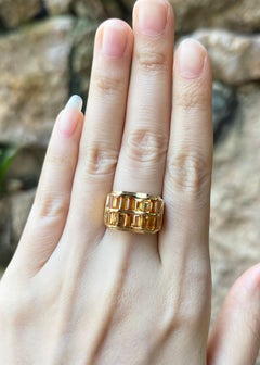 Gelber Saphir mit Diamantring in 18 Karat Gold gefasst