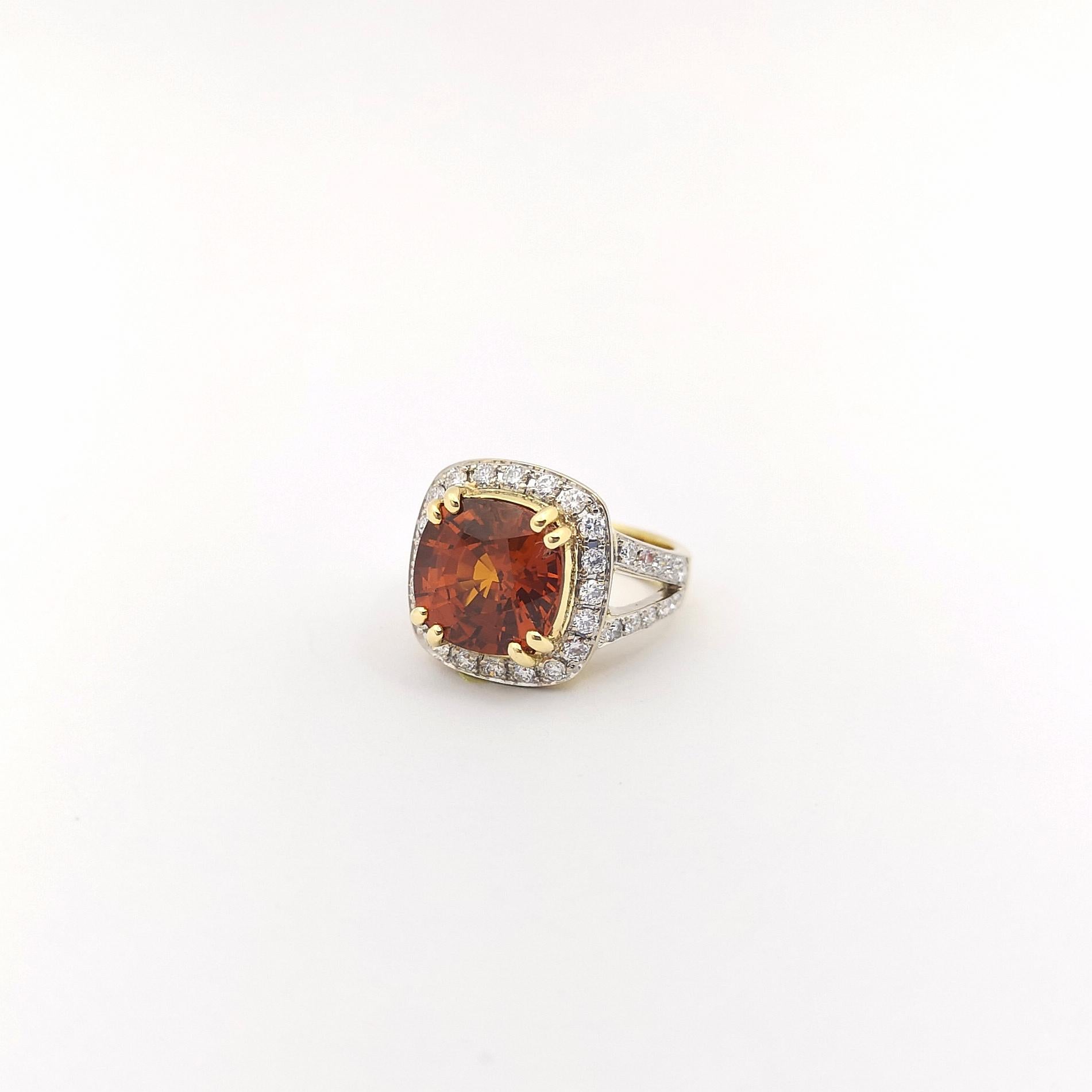 Bague en saphir jaune et diamant sertie en or 18K en vente 2