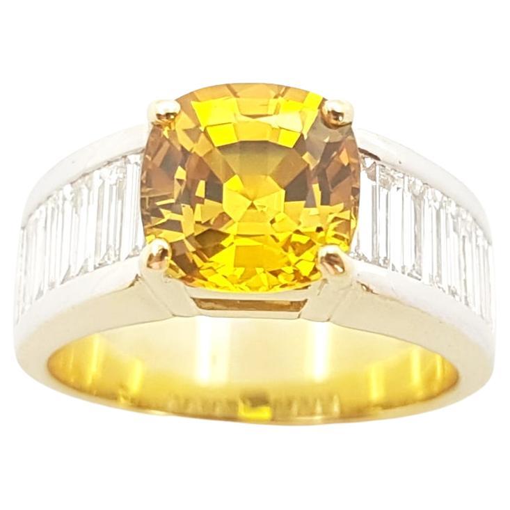 Bague en saphir jaune et diamant sertie en or 18K en vente