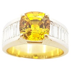 Yellow Sapphire with Diamond Ring Set in 18k Gold Settings