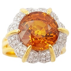 Yellow Sapphire with Diamond Ring set in 18K Gold Settings