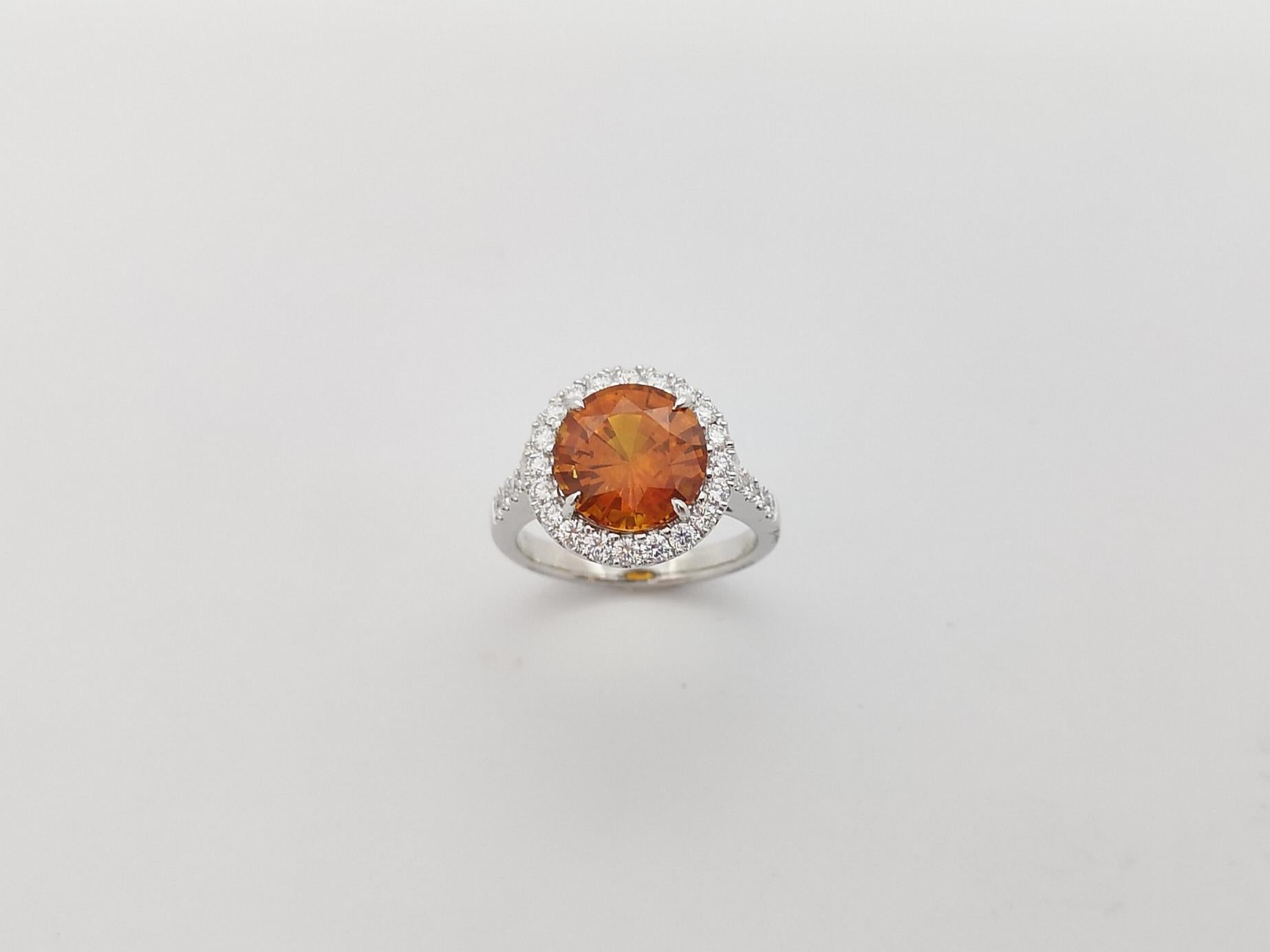 Bague en saphir jaune et diamant sertie d'or blanc 18K en vente 8