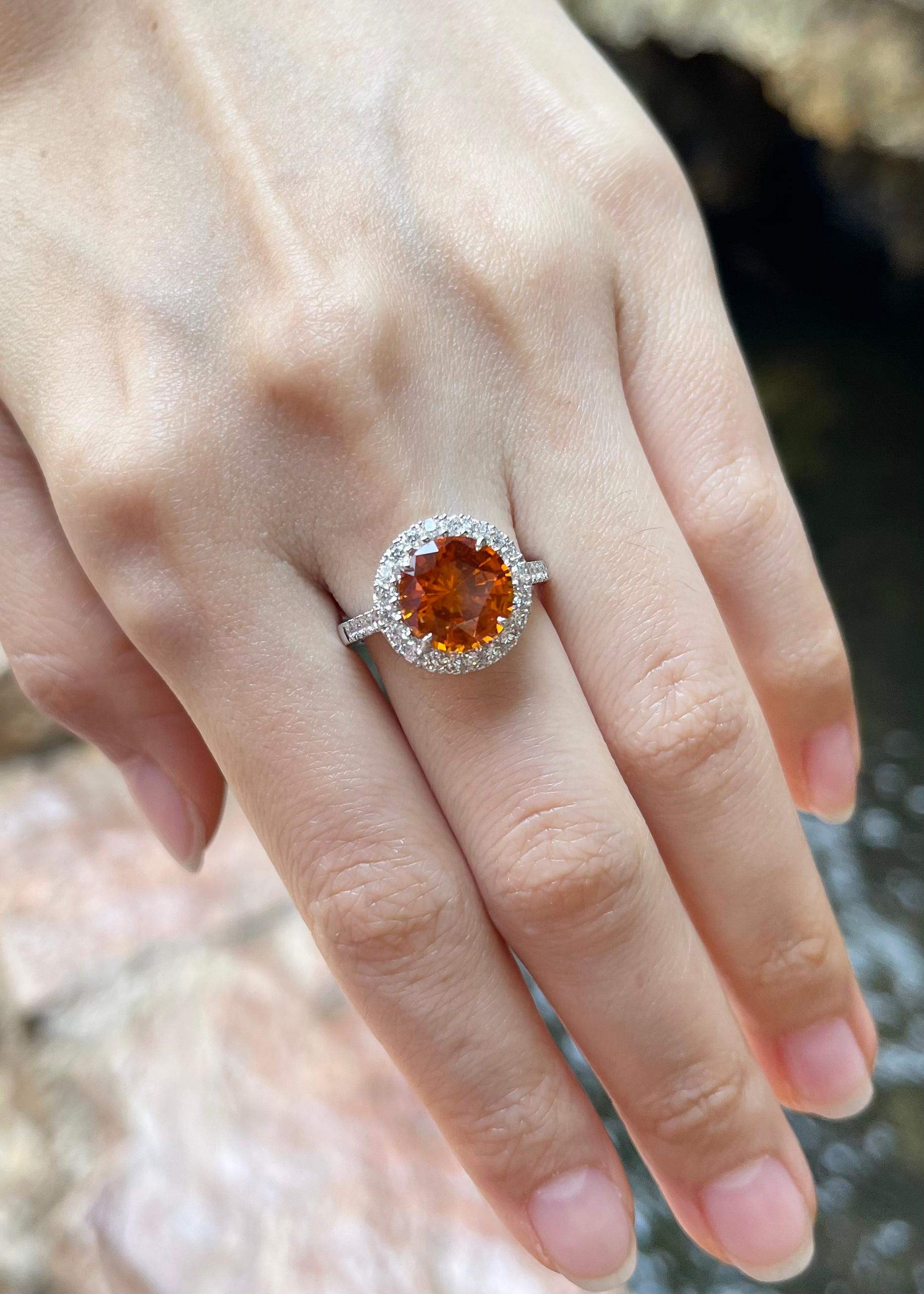 Bague en saphir jaune et diamant sertie d'or blanc 18K Pour femmes en vente