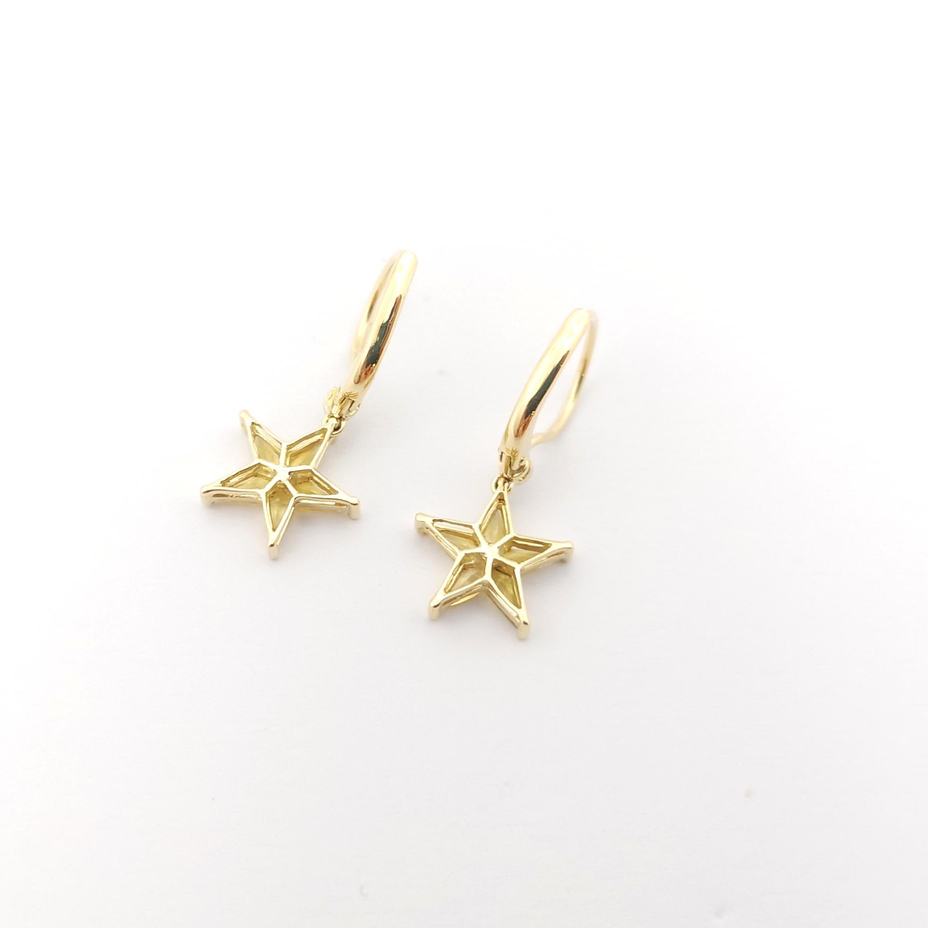 Boucles d'oreilles étoile en saphir jaune et diamant sur monture en or 18 carats Pour femmes en vente