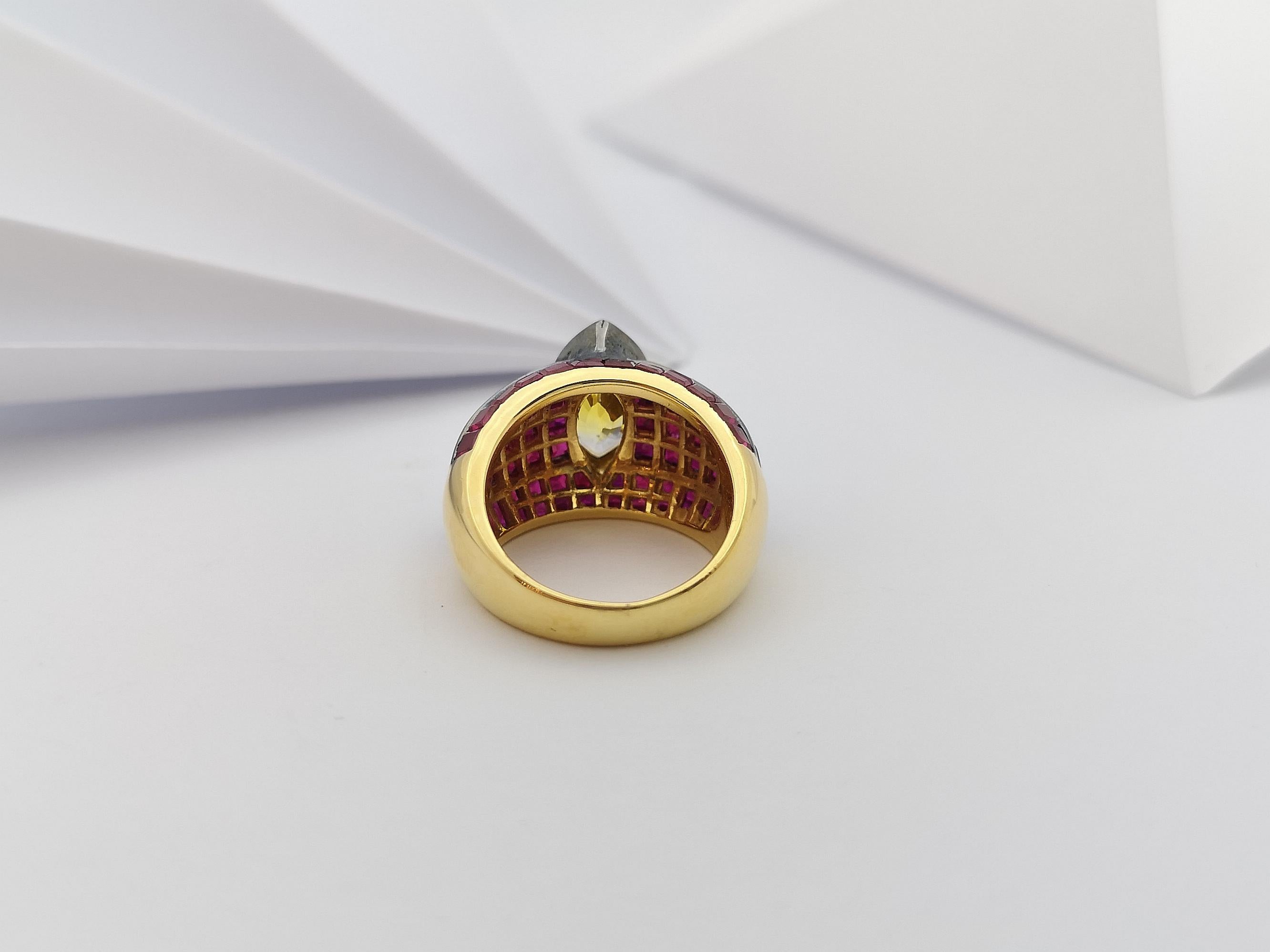 Yellow Sapphire with Ruby Ring Set in 18 Karat Gold Settings For Sale 3