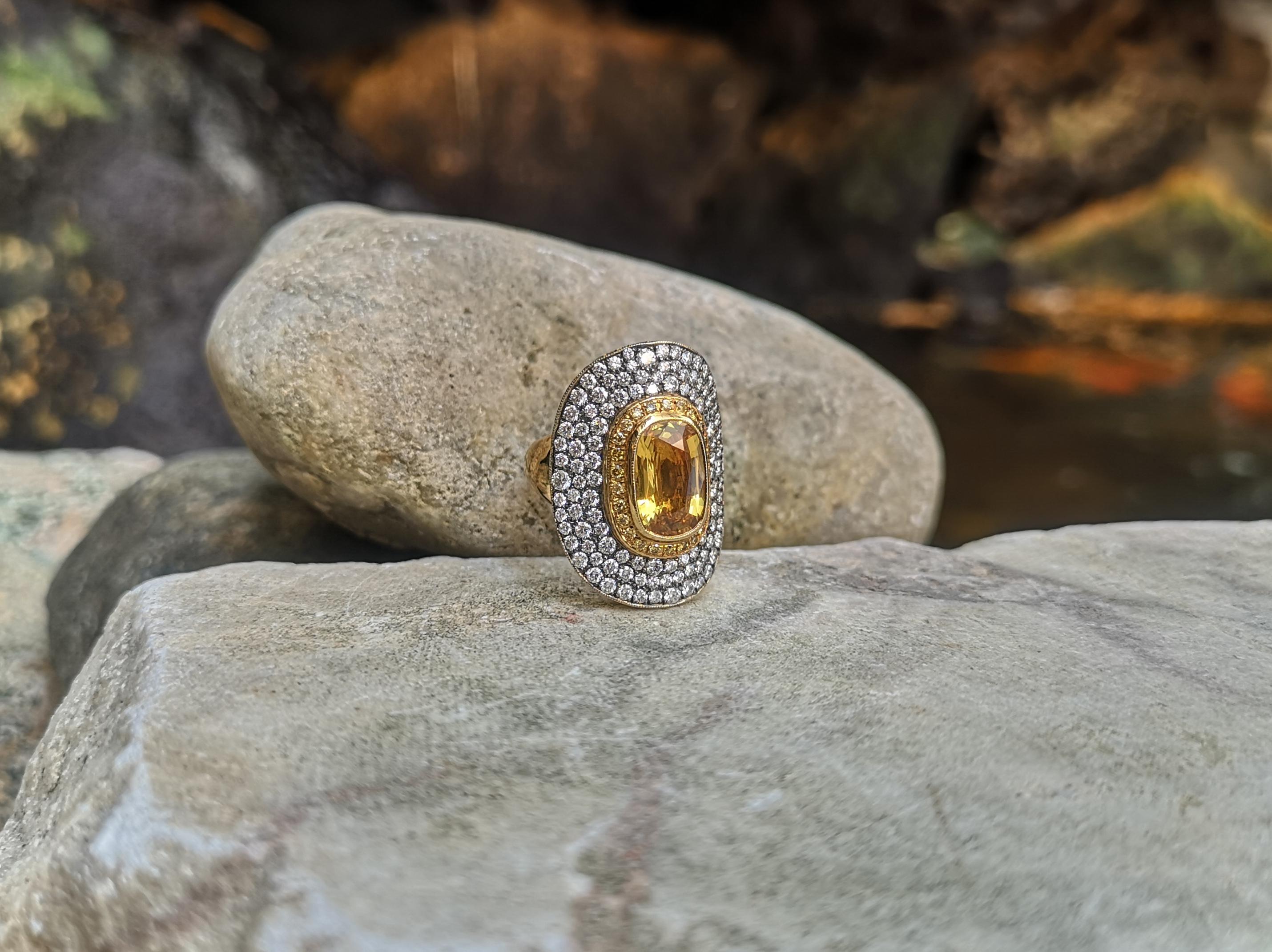 Yellow Sapphire with Yellow Diamond and Diamond Ring Set in 18 Karat Gold For Sale 3