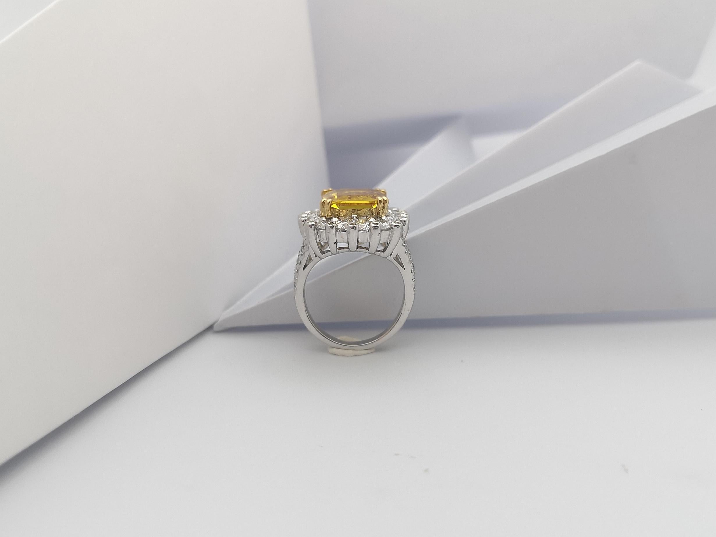 Yellow Sapphire with Yellow Diamond and Diamond Ring Set in 18 Karat White Gold For Sale 6