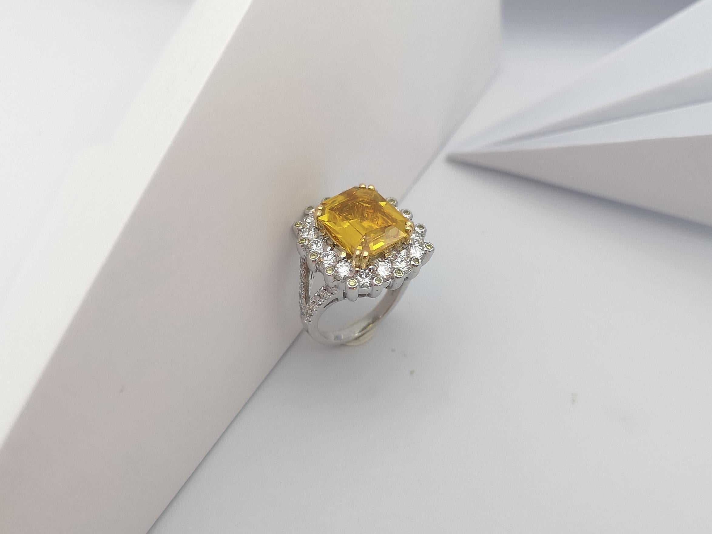 Yellow Sapphire with Yellow Diamond and Diamond Ring Set in 18 Karat White Gold For Sale 8