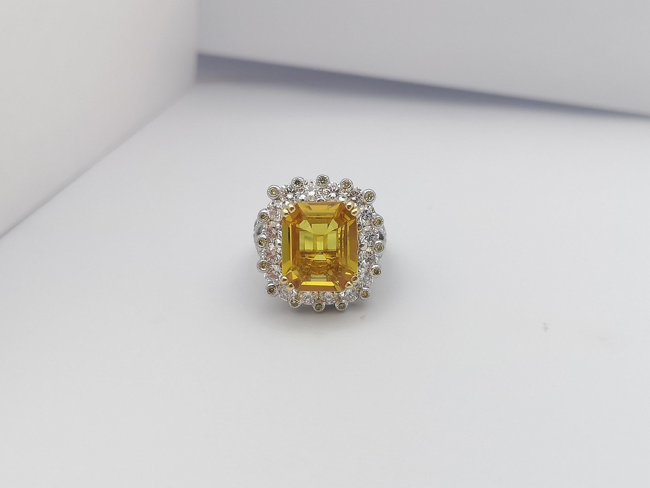 Yellow Sapphire with Yellow Diamond and Diamond Ring Set in 18 Karat White Gold For Sale 3
