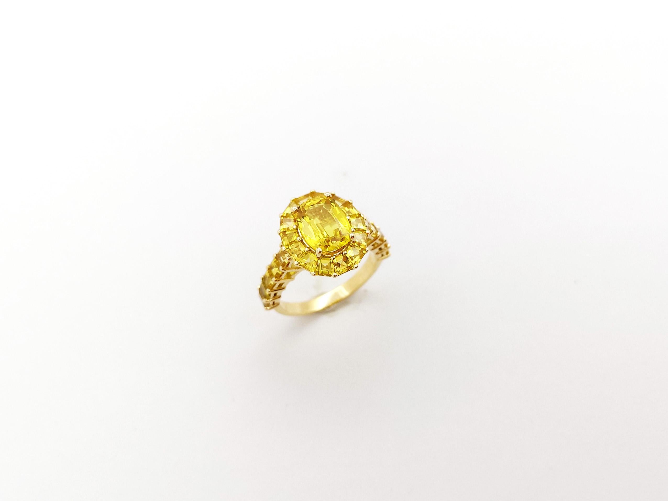Yellow Sapphire with Yellow Sapphire Ring set in 18K Gold Settings For Sale 9