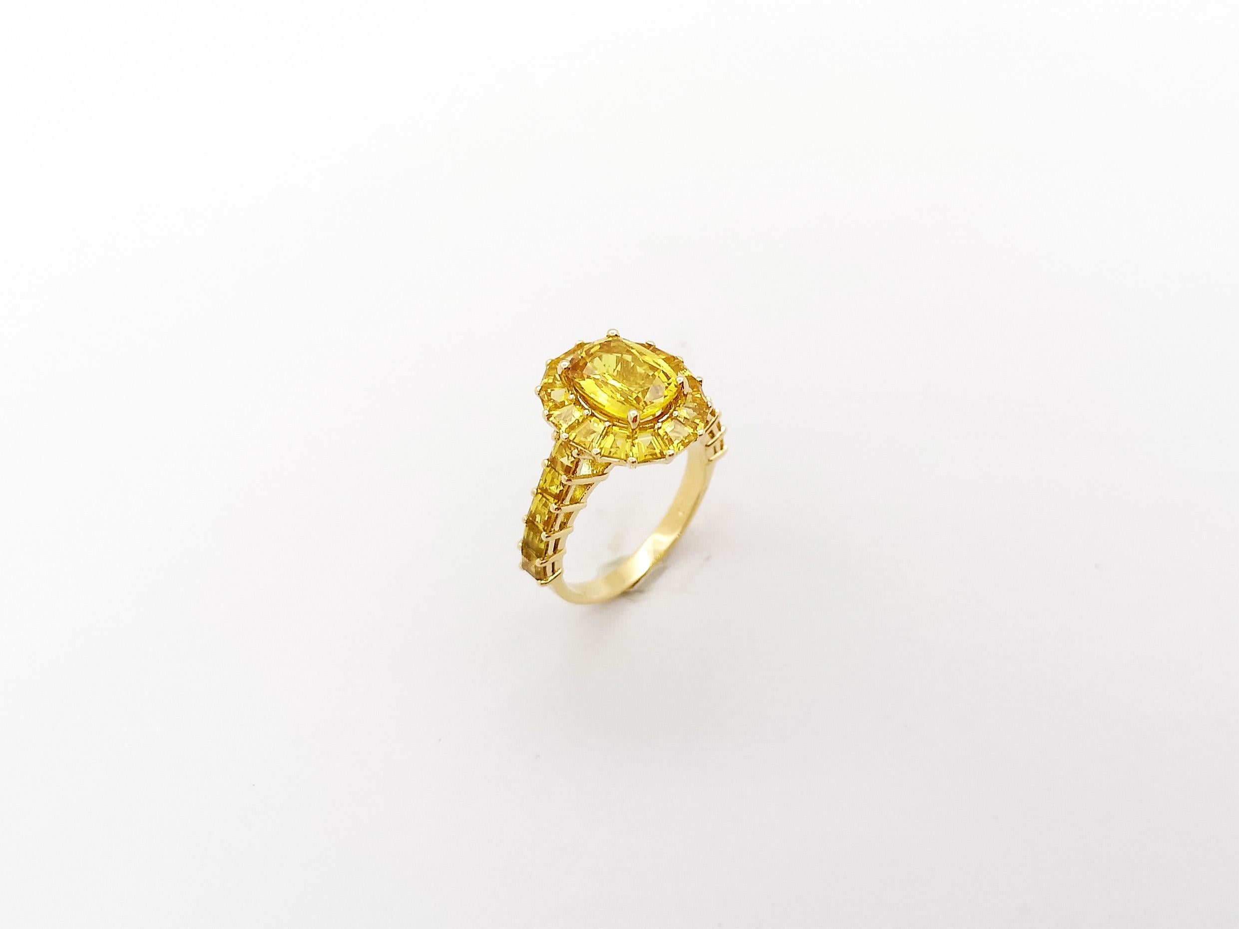 Yellow Sapphire with Yellow Sapphire Ring set in 18K Gold Settings For Sale 10
