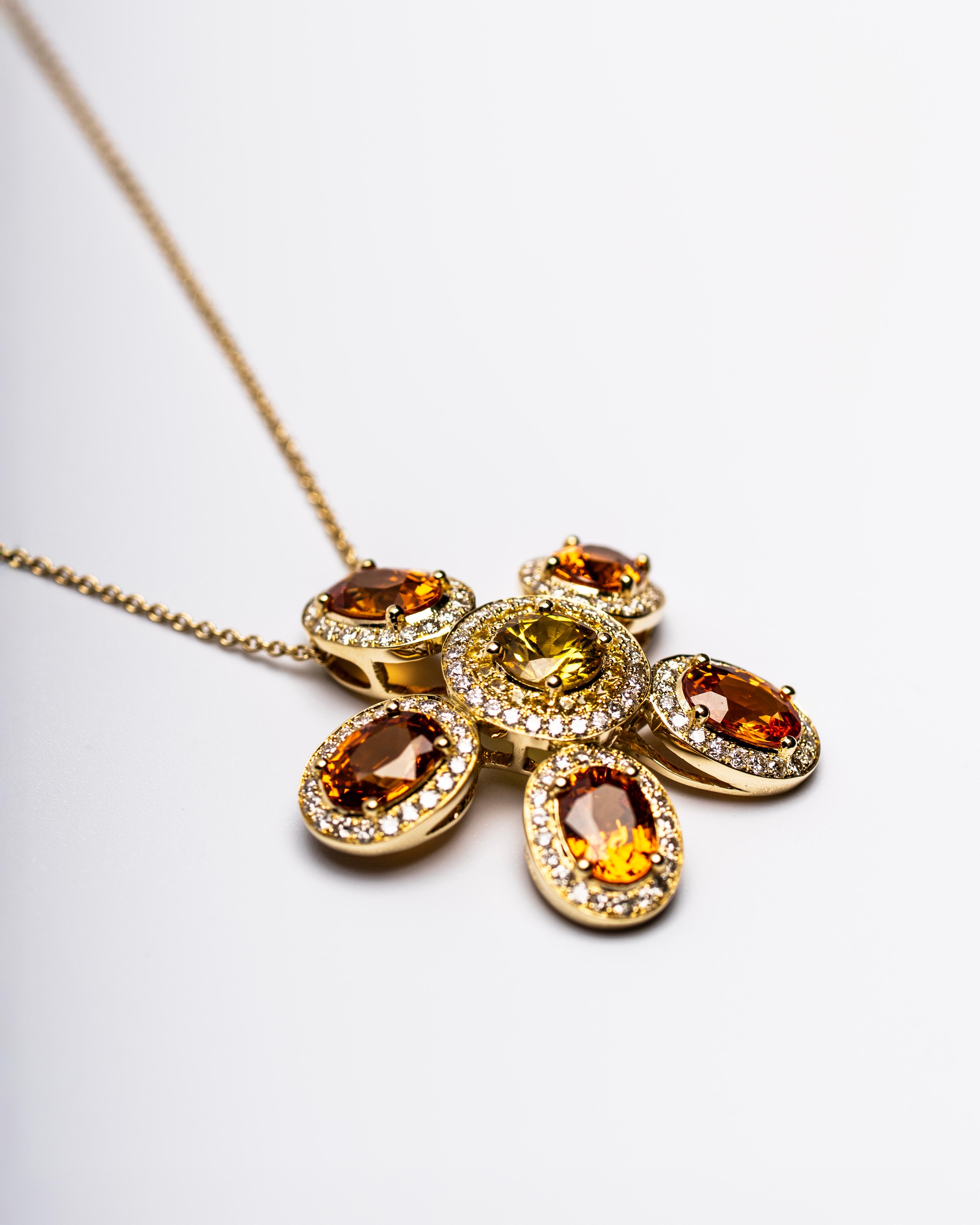 Colgante de Zafiros Amarillos, Espesartita y Diamantes en Oro Amarillo de 18k en venta 1
