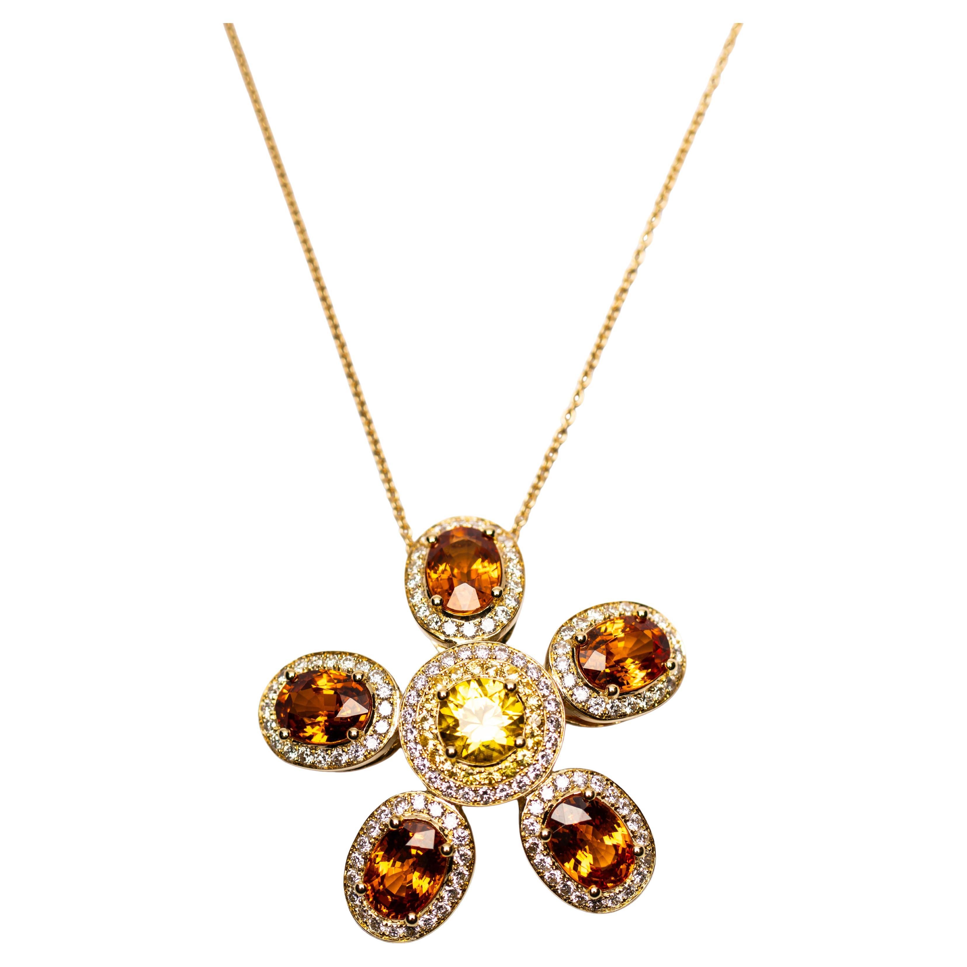 Colgante de Zafiros Amarillos, Espesartita y Diamantes en Oro Amarillo de 18k en venta