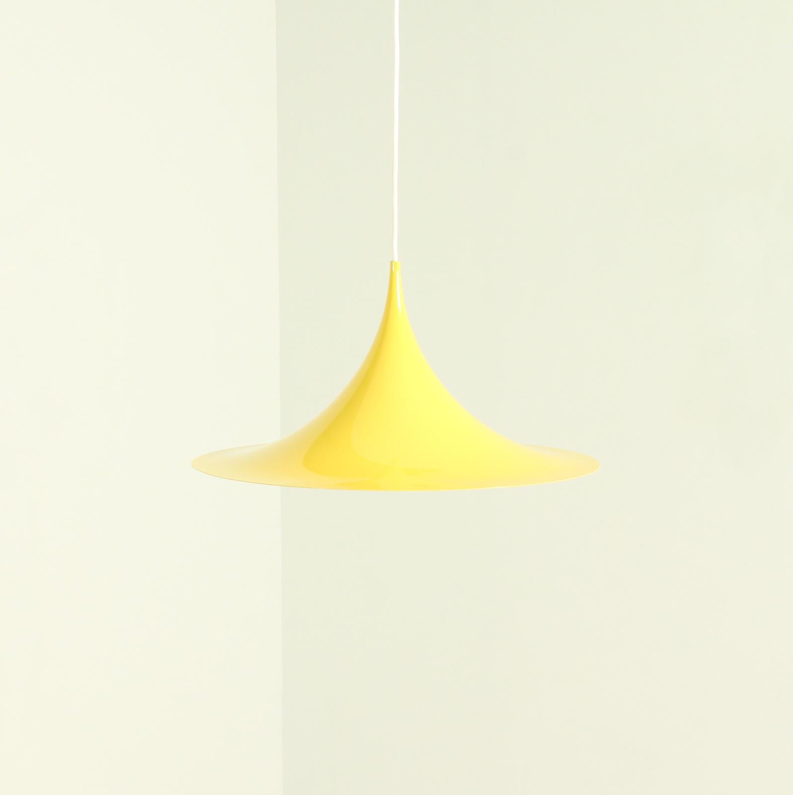 Métal Lampe semi-pendante jaune par Claus Bonderup & Torsten Thorup, Danemark en vente