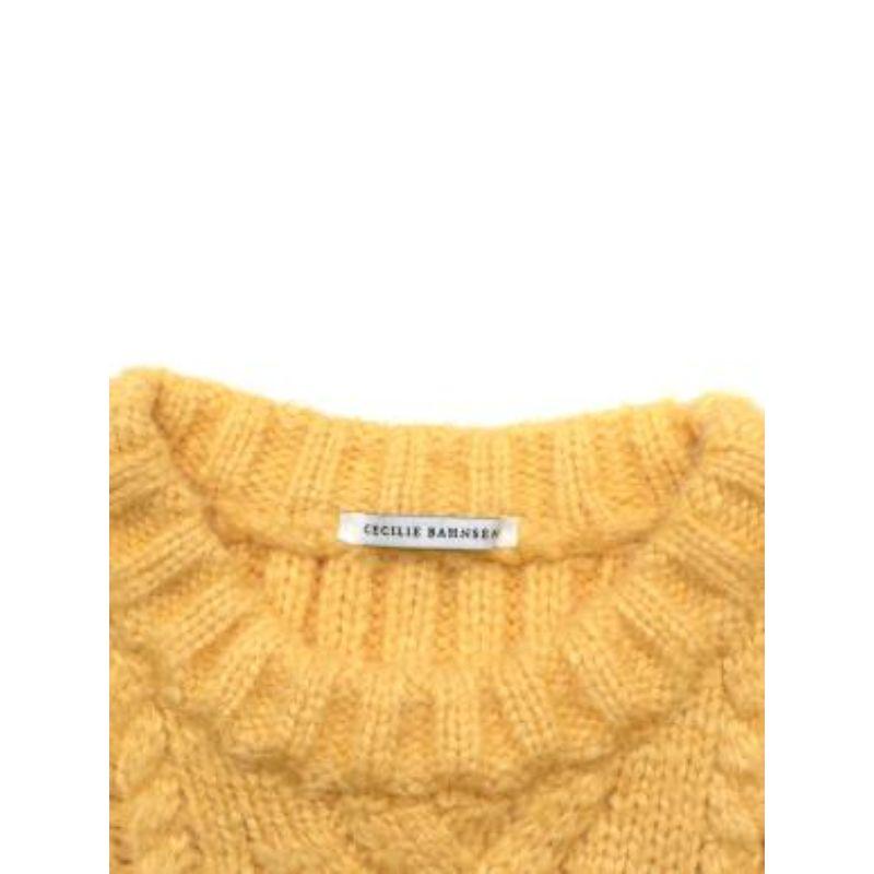 Yellow silk cable knit vest For Sale 3