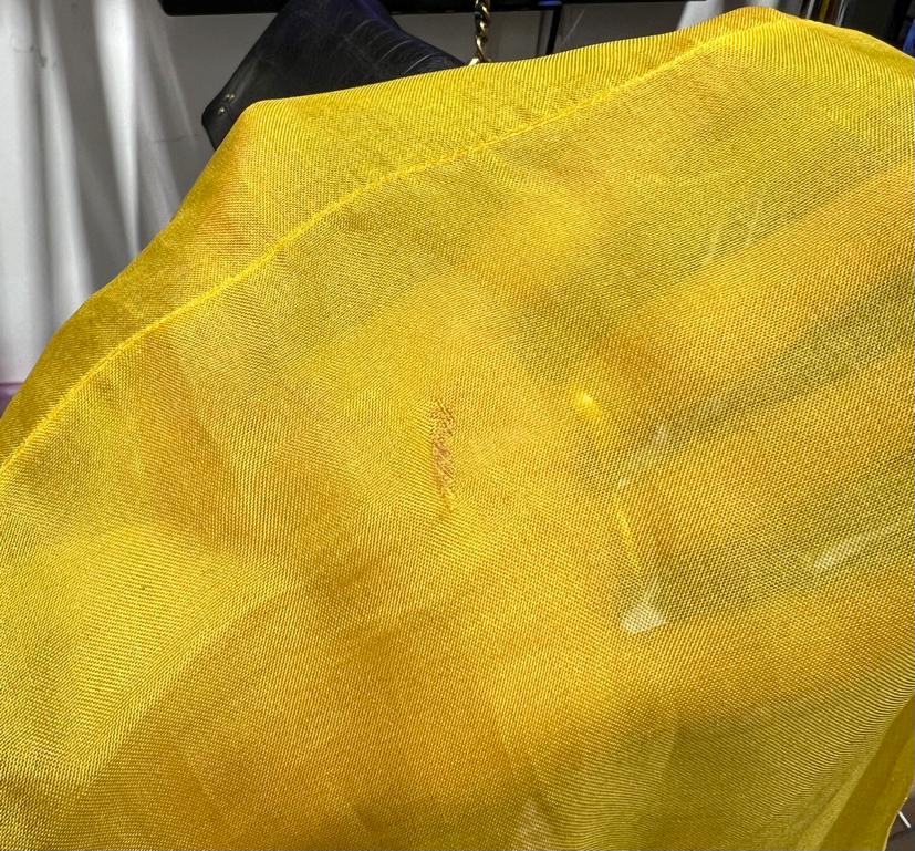 Gelbes Bustier-Cocktailkleid aus Seide, Spitze und Pailletten mit Schal DANIEL ROLAND im Angebot 3