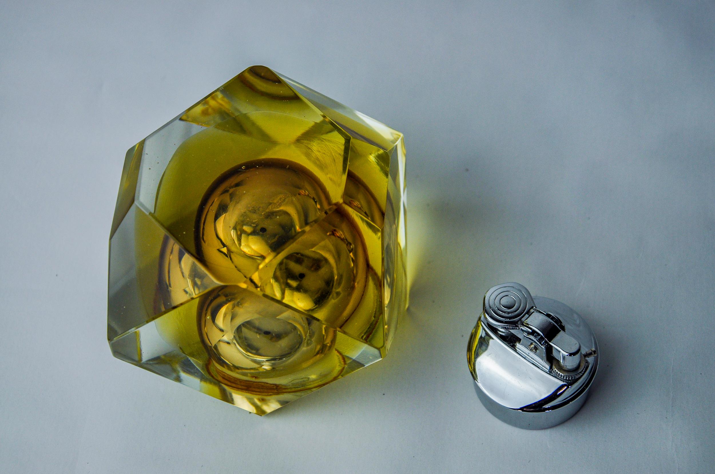 Crystal Yellow Sommerso lighter by Seguso, faceted glass from Murano, Italy, 970 For Sale