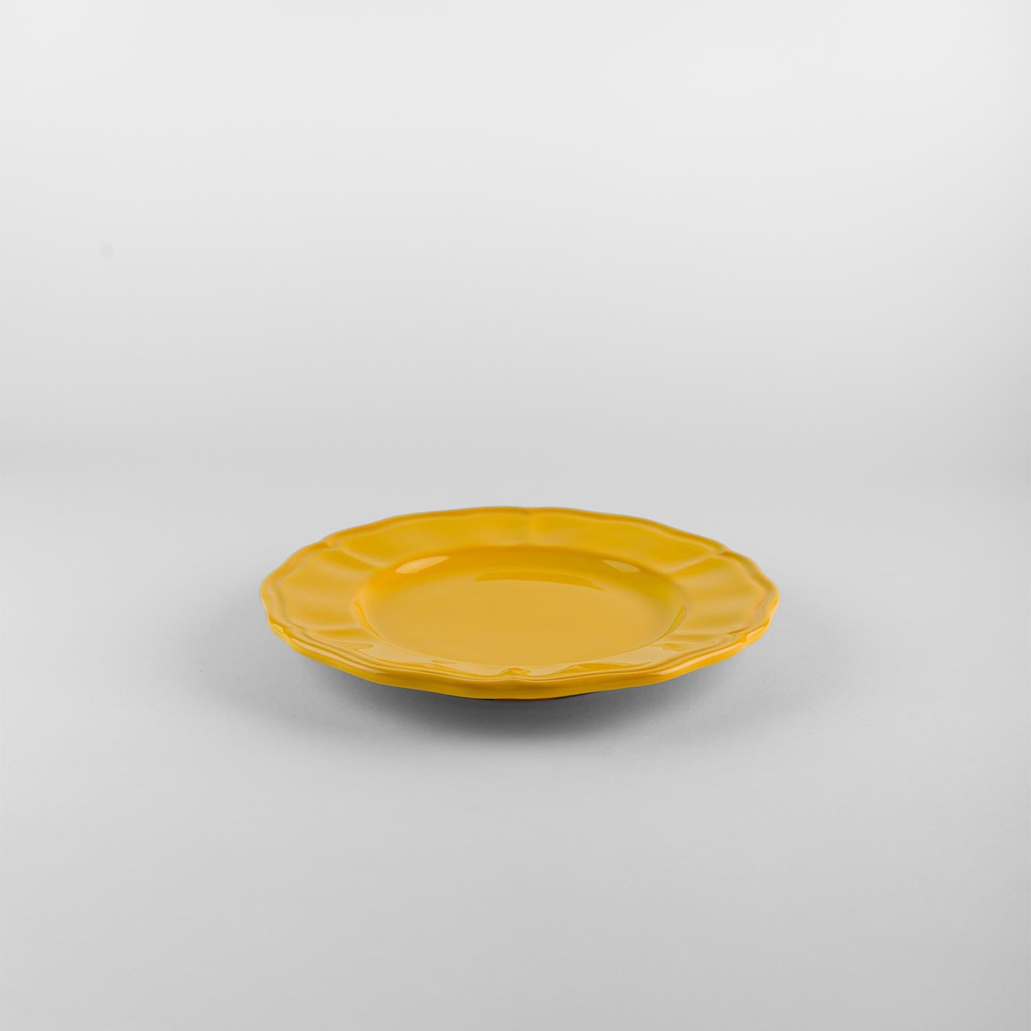 Los platos hondos amarillos sirven: Sopa, soporte, plato auxiliar para 4. Hecho a mano en Italia 2024 Italiano en venta
