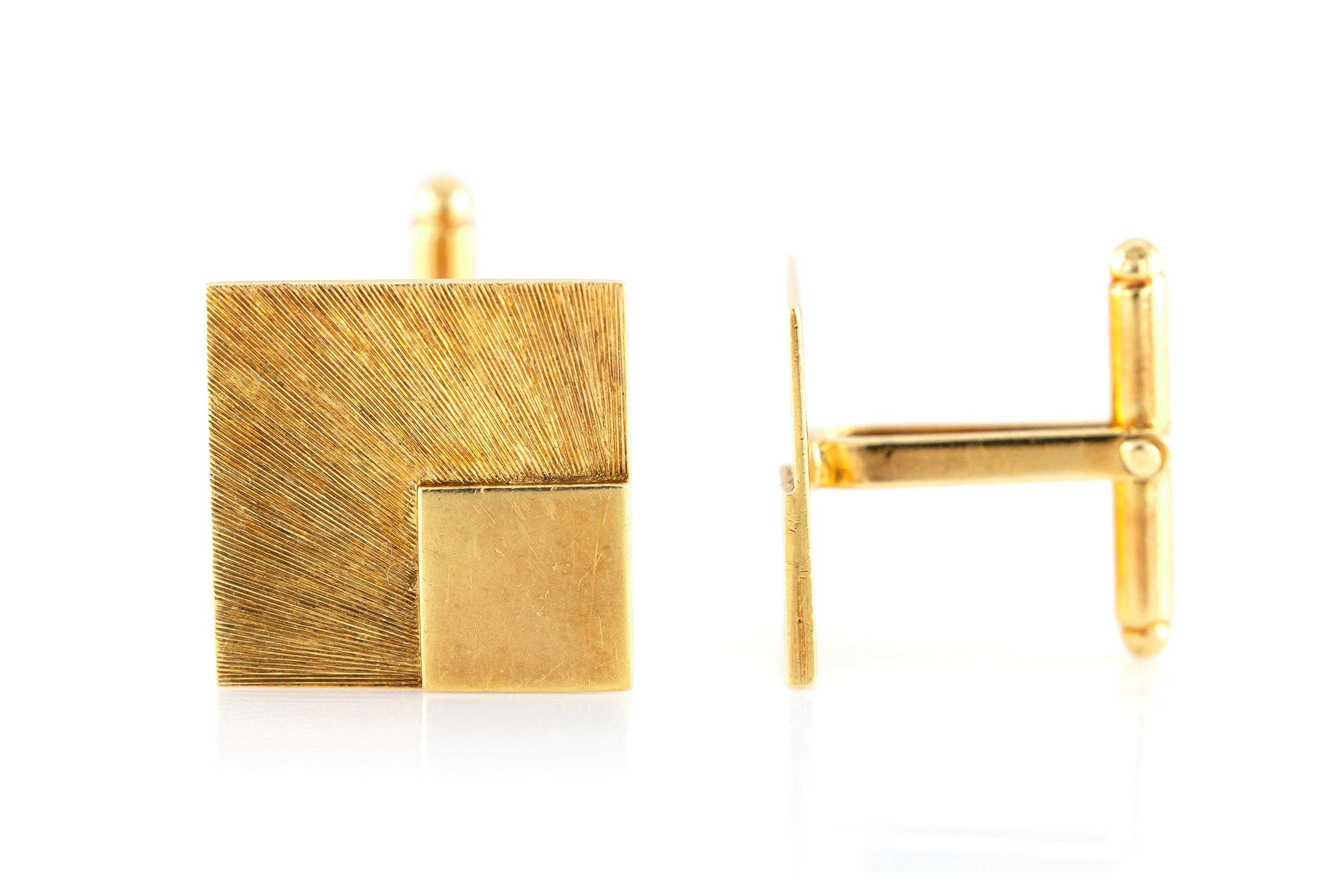 Cufflinks finely crafted in 18k yellow gold weighing a total of 6.1 dwt., size of each cufflink is 1 inch. Circa 1980.