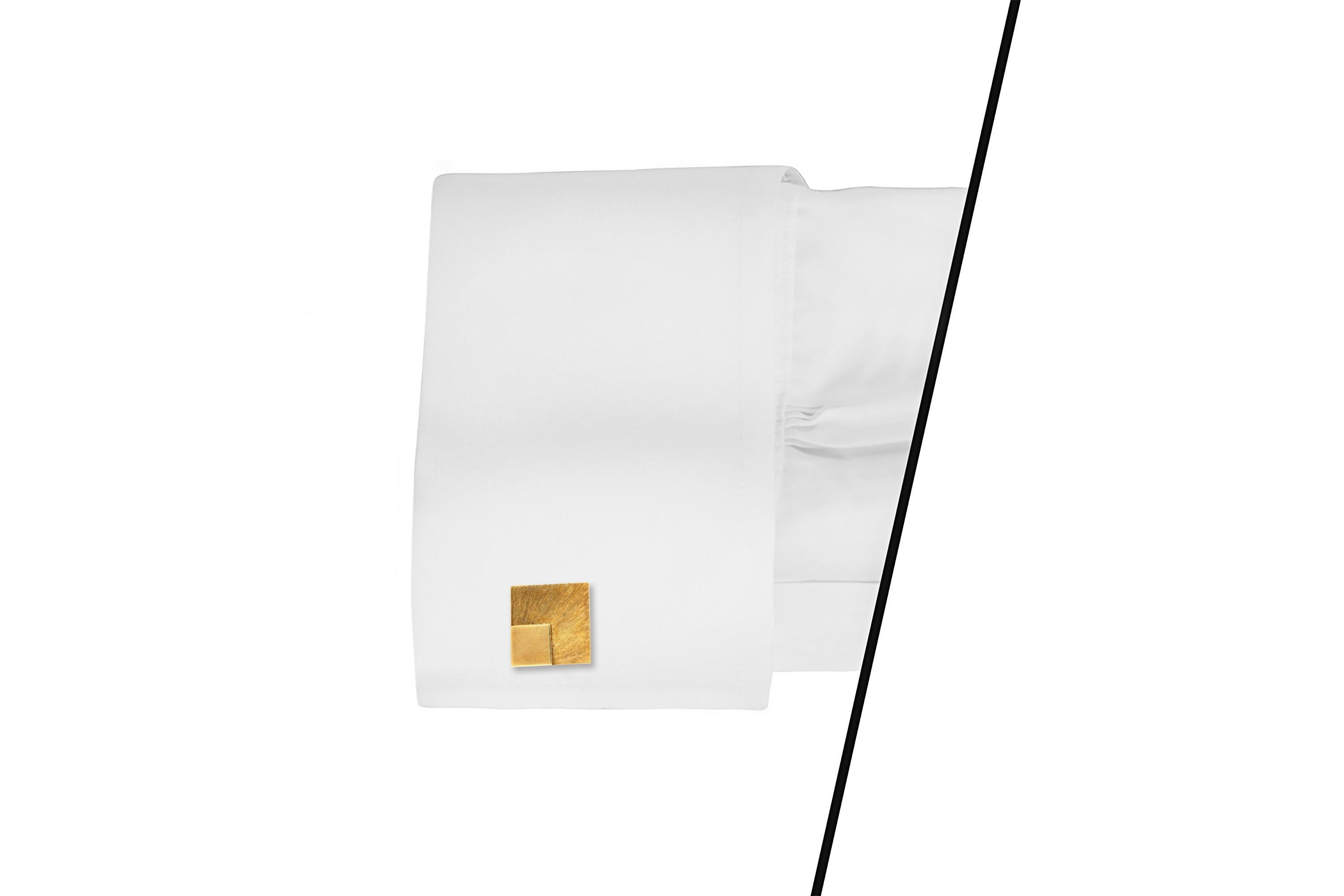Yellow Square Accent Gold Cufflinks In Excellent Condition For Sale In New York, NY