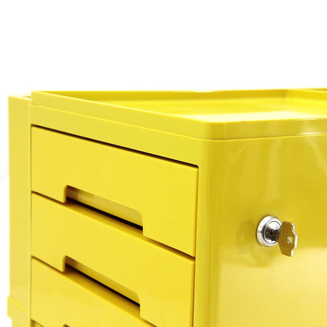 Plastic Yellow “Stile” Trolley by Giovanni Pelis for Neolt, 1980s