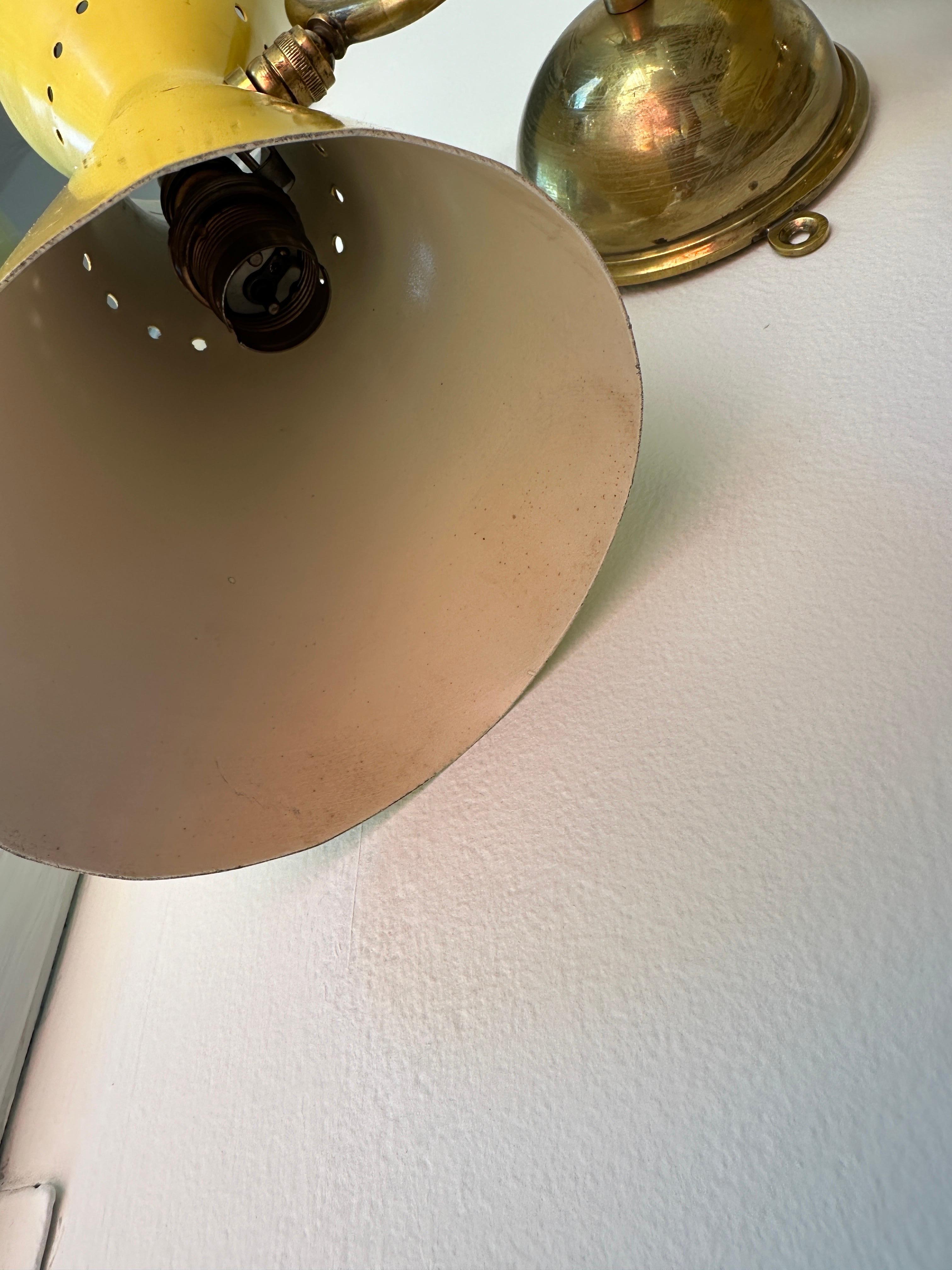 Gelbe Stilnovo Peforated Metal Cone Wall Lights, PAAR (2 Paare verfügbar) im Angebot 2