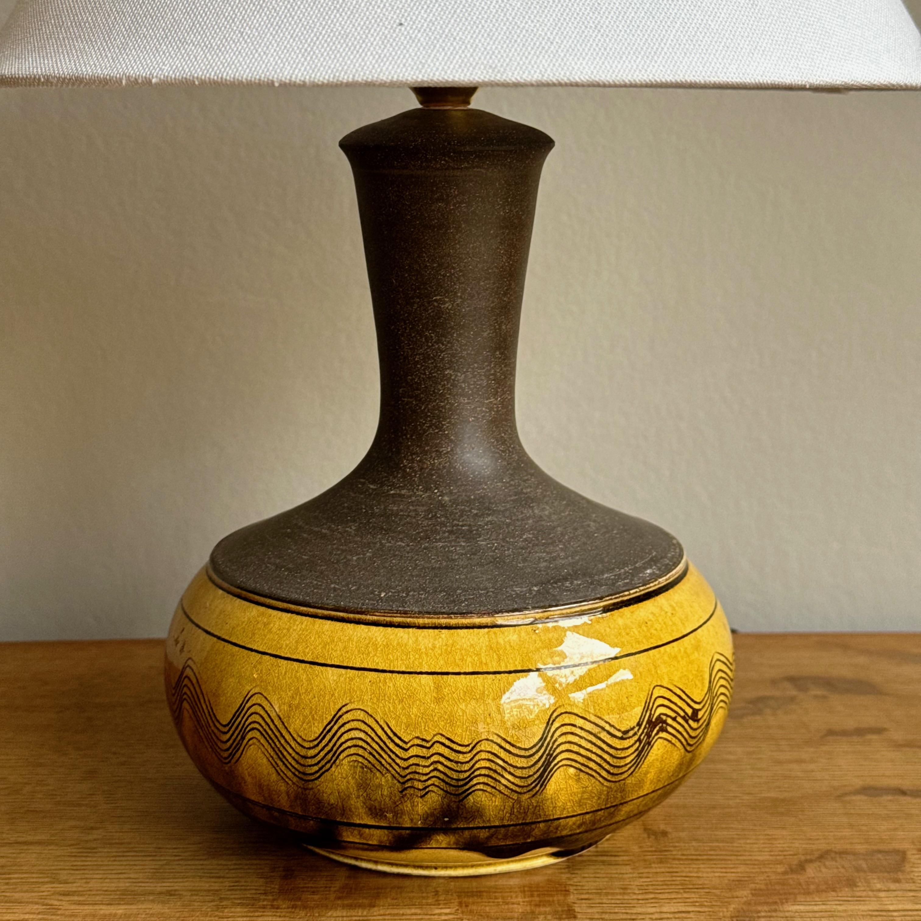 Lampada da tavolo in gres giallo #1 Nils Kähler, Danimarca In condizioni buone in vendita a London, GB