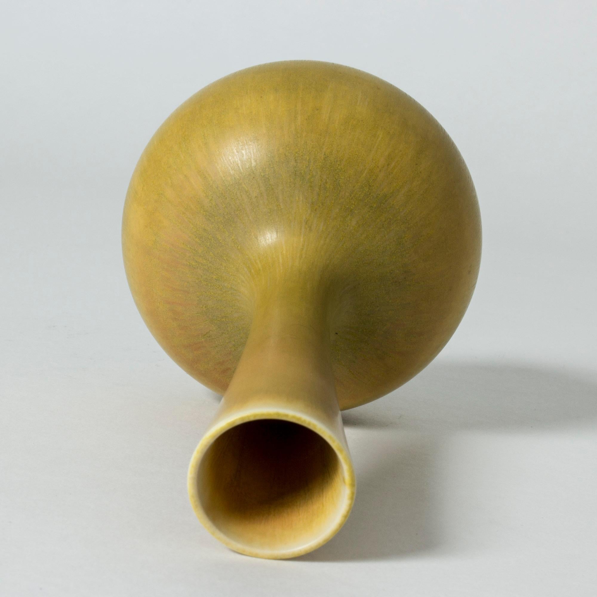 Yellow Stoneware Vase by Berndt Friberg In Good Condition In Stockholm, SE