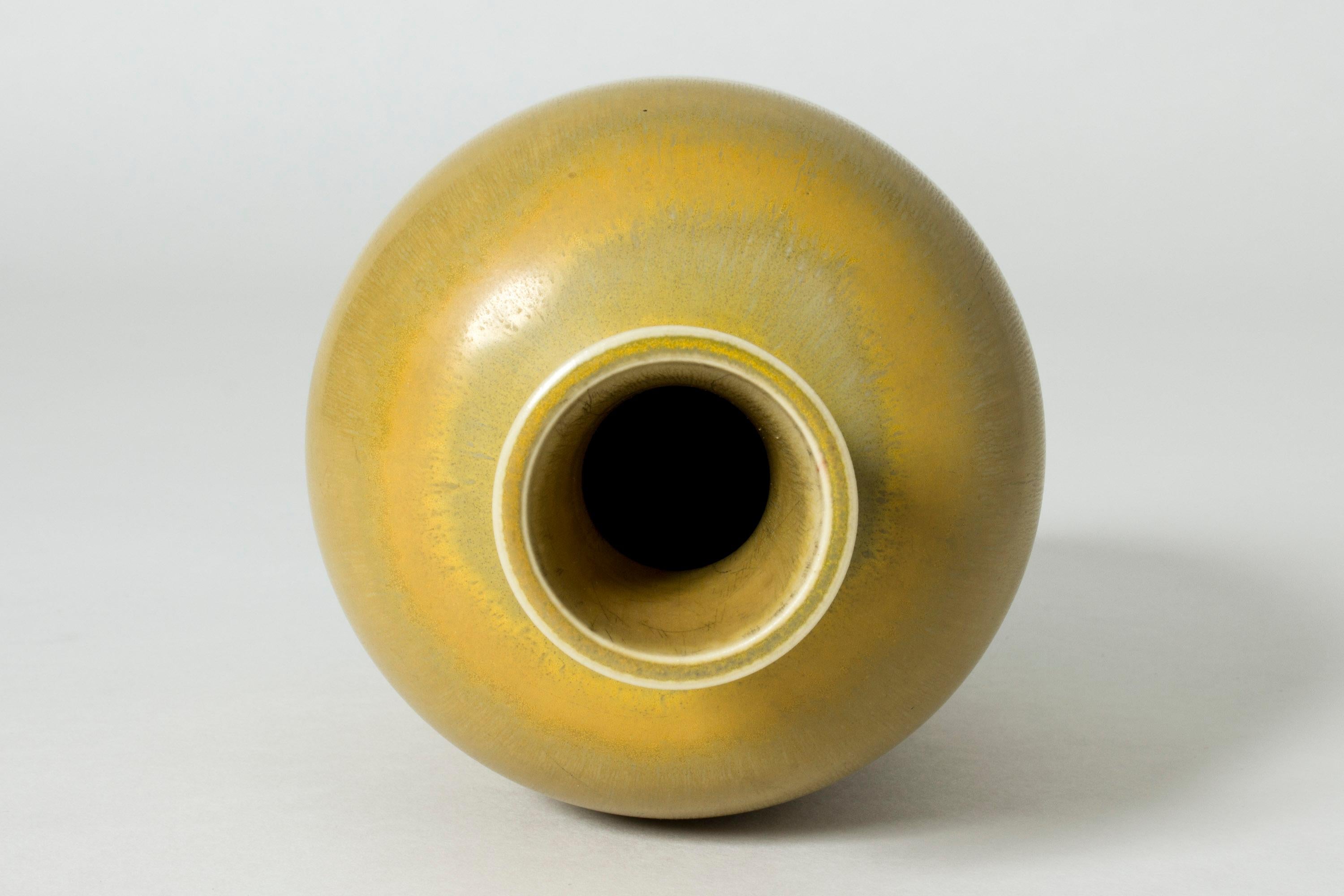 Yellow Stoneware Vase by Berndt Friberg In Good Condition In Stockholm, SE