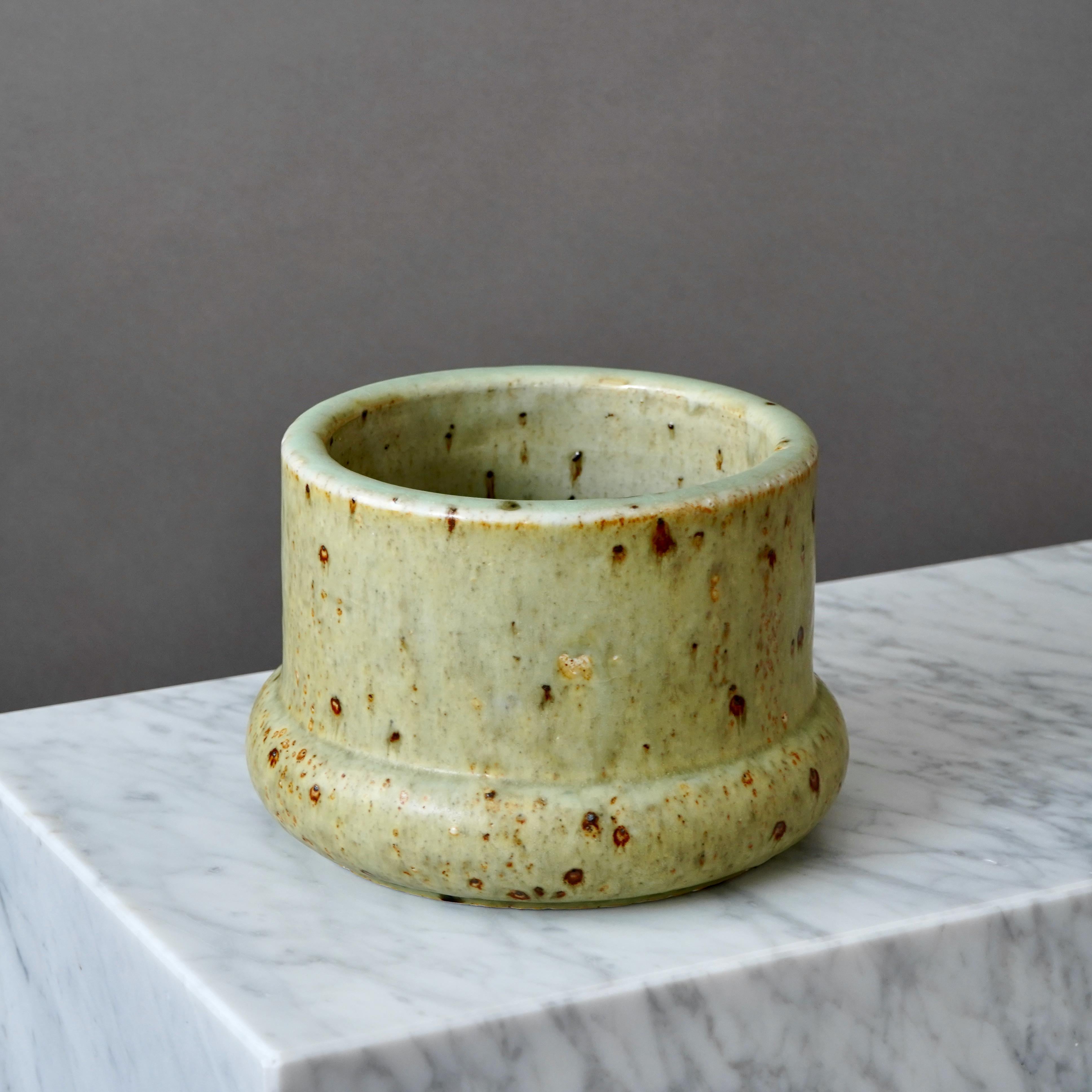 Scandinavo moderno Vaso in gres giallo di Marianne Westman per Rorstrand, Svezia, anni '60 in vendita