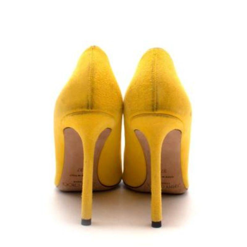 Yellow Suede Point Toe Heeled Pumps In Good Condition For Sale In London, GB