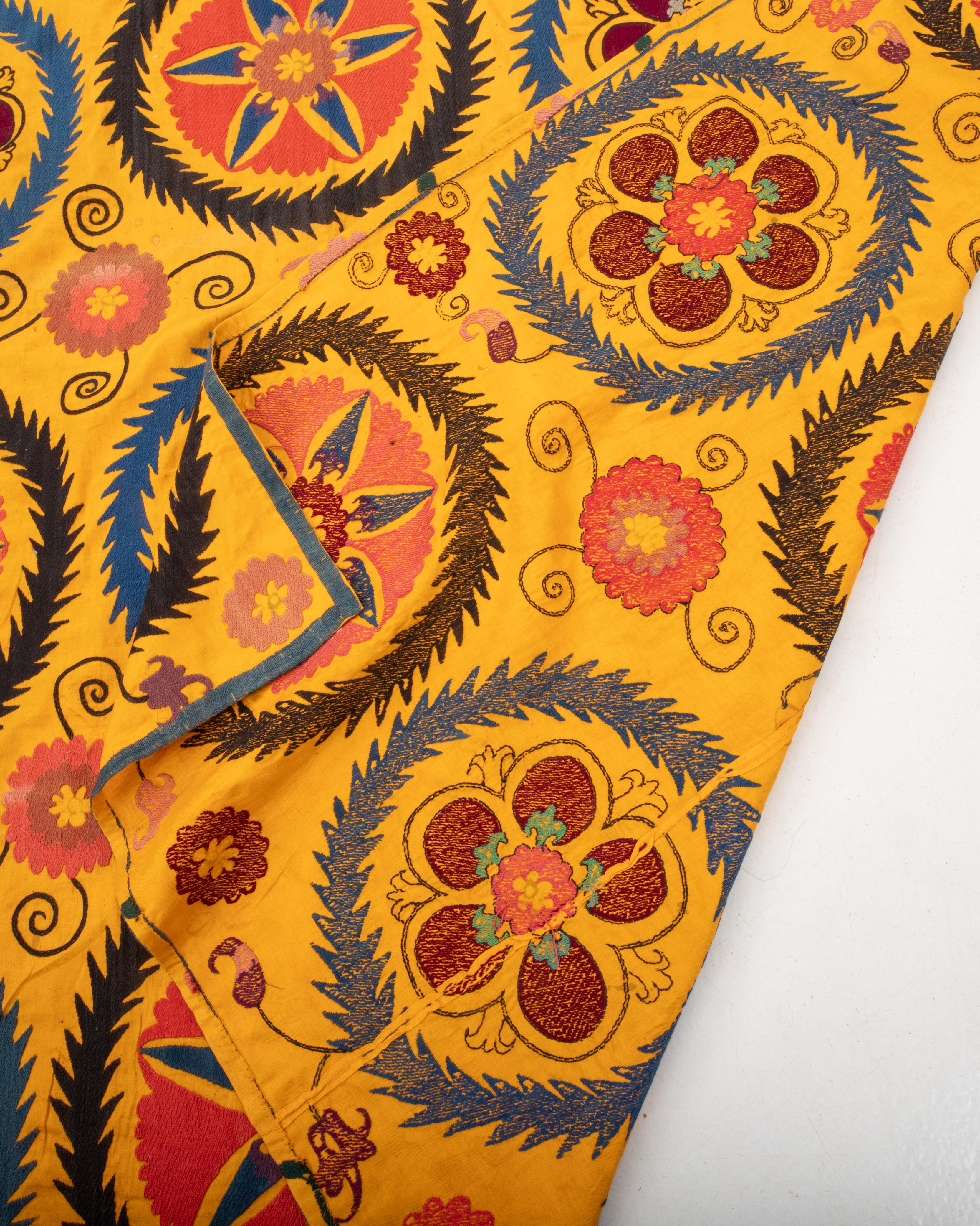 Suzani giallo, Samarcanda, Uzbekistan, 1900 in vendita 3