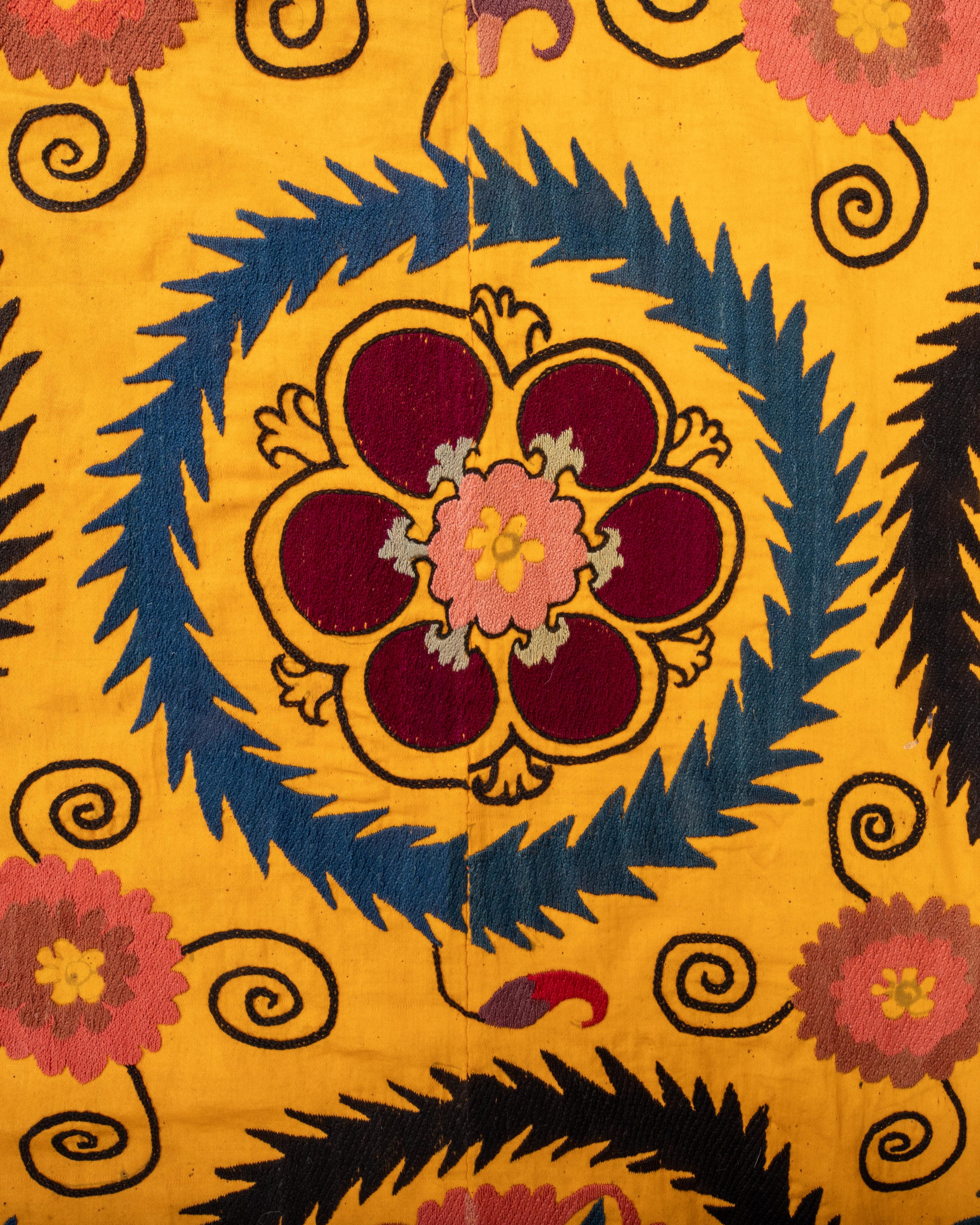 Suzani giallo, Samarcanda, Uzbekistan, 1900 in vendita 1