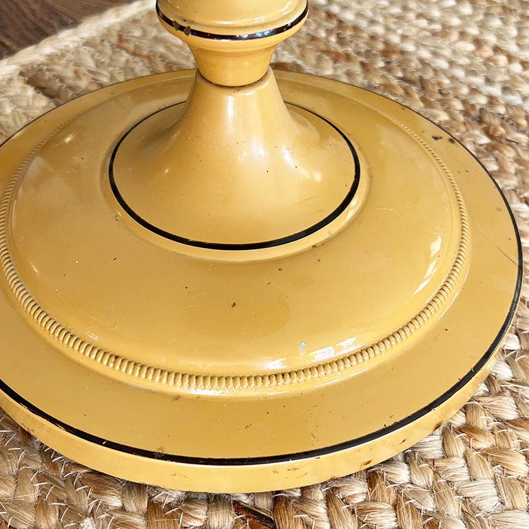 20th Century Yellow Tole American Eagle Round Side Table with Lamp and Shade Signed V. Busci For Sale