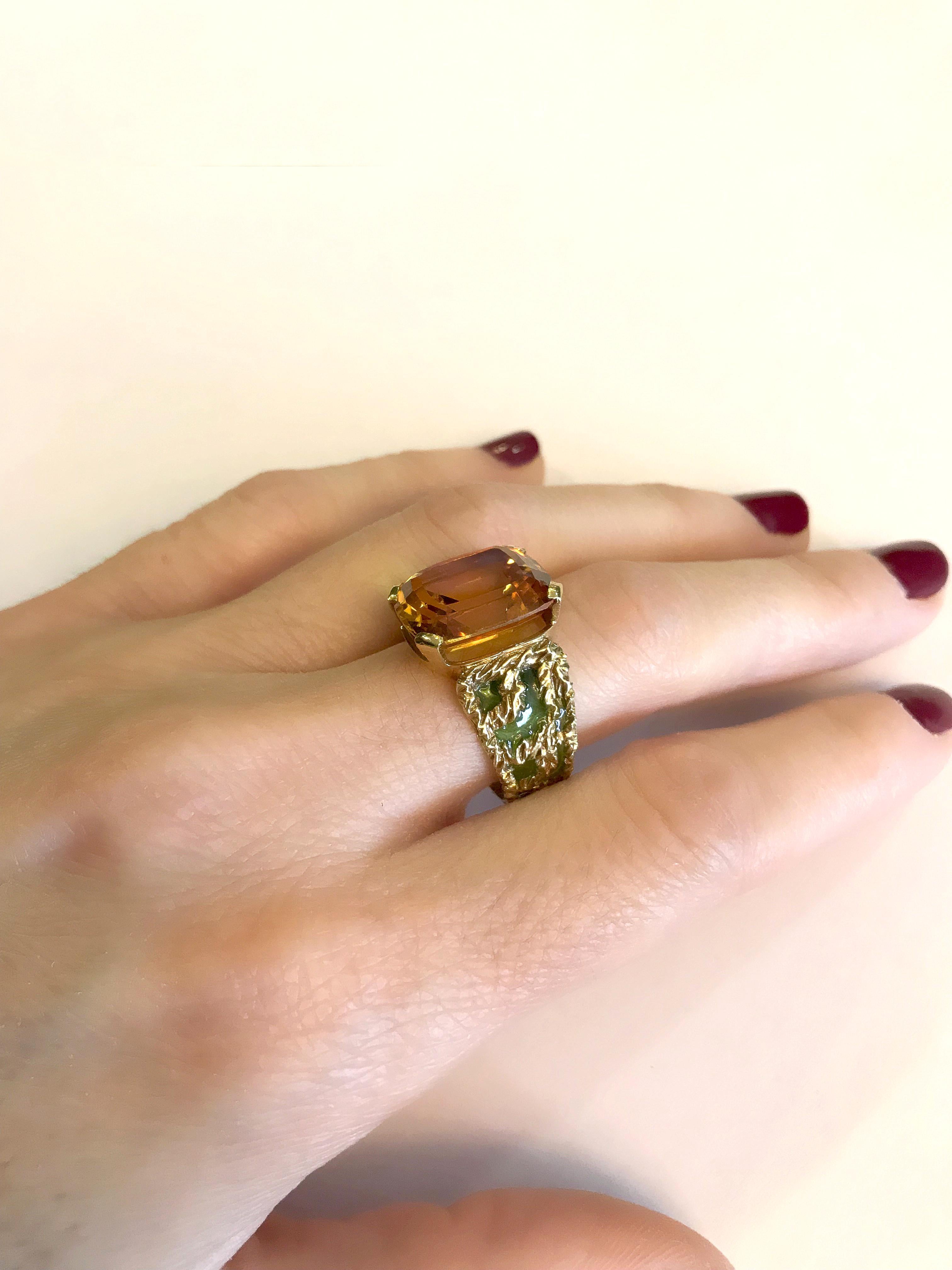One of a Kind Yellow Topaz and Plique a Jour Enamel Yellow Gold Ring In New Condition In San Sebastián, ES