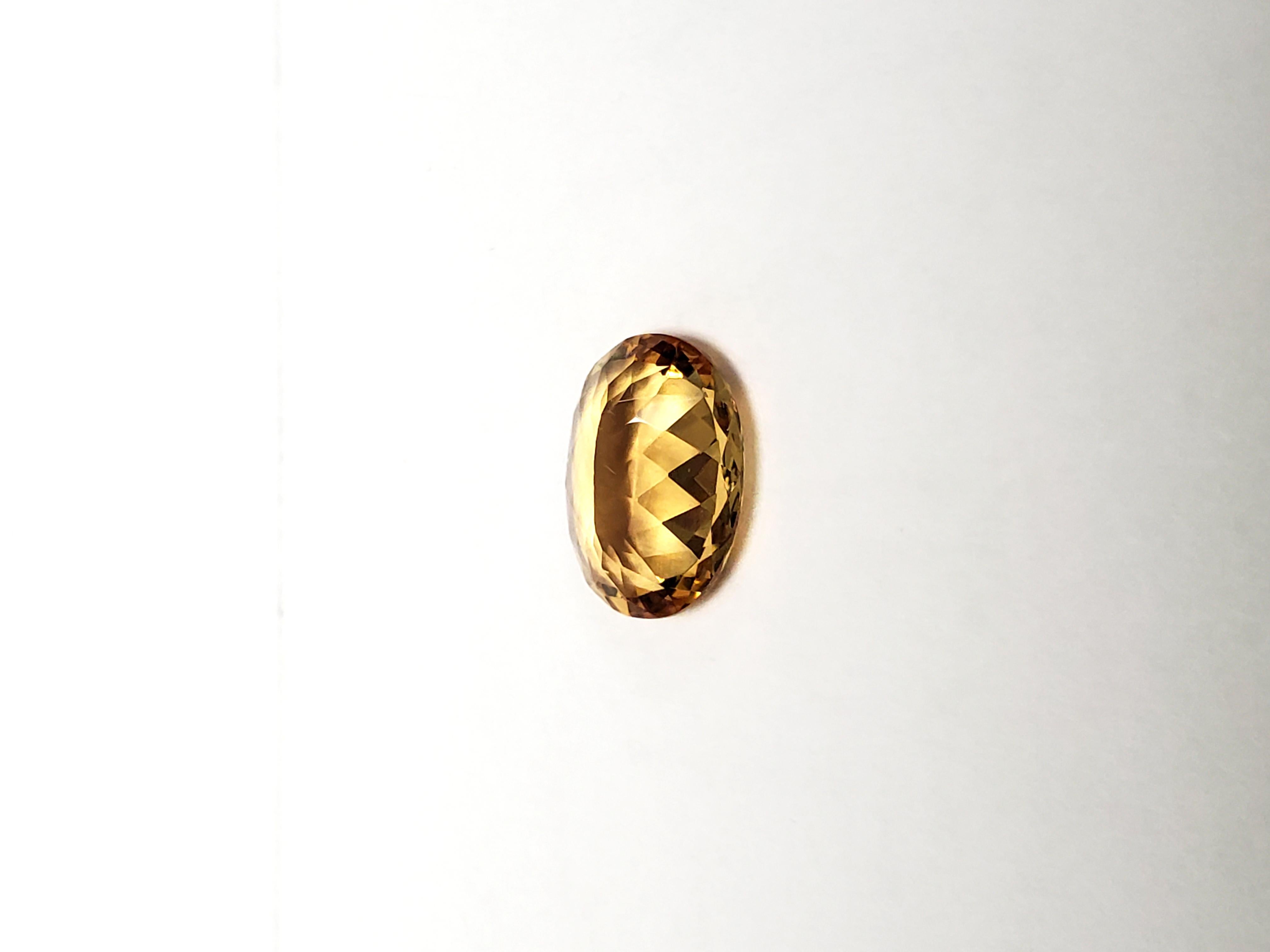 Oval Cut Yellow Topaz with Golden Hints, 2.93ct Oval - Brilliant! For Sale