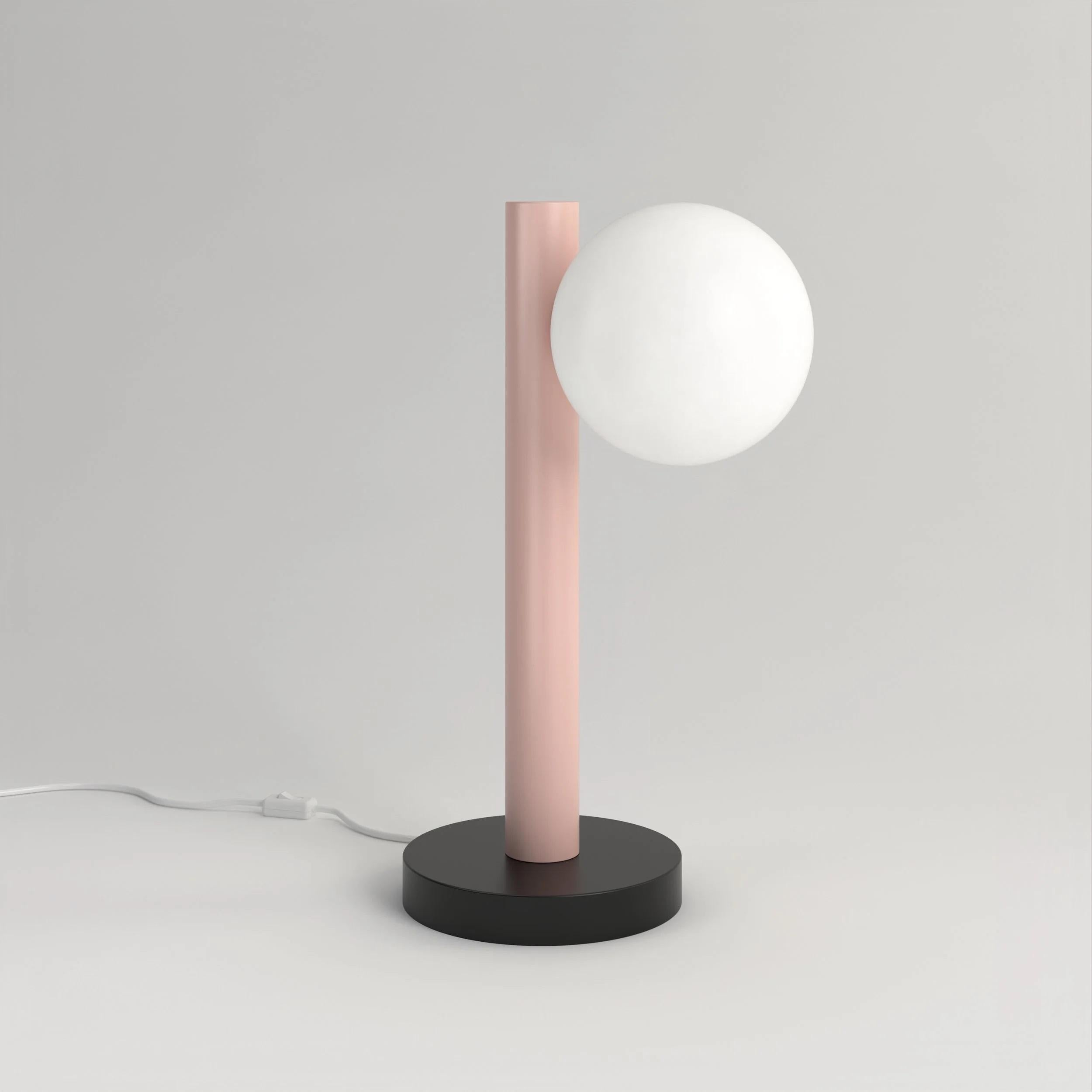 Tubo giallo con globi e coni da scrivania, Globe, di Atelier Ati In condizioni Nuovo in vendita a Geneve, CH