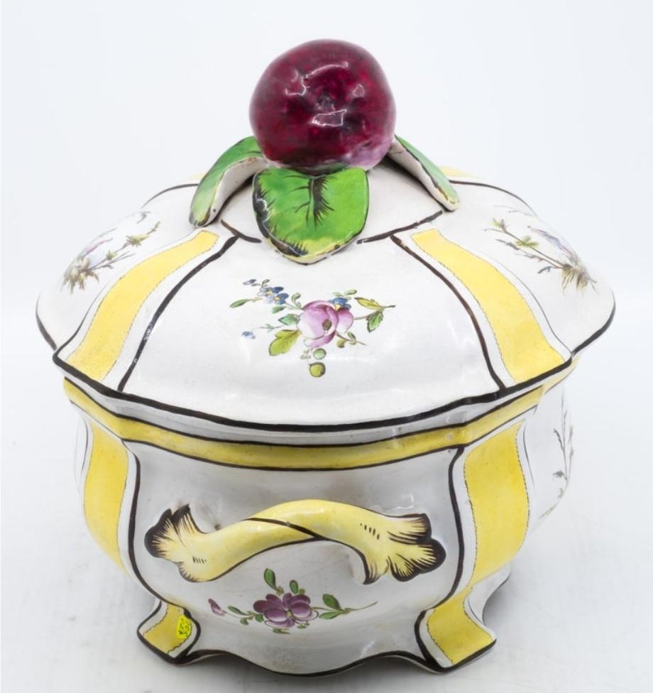 Yellow Tureen with Lid and Apple Finial, French, 19th Century For Sale 5