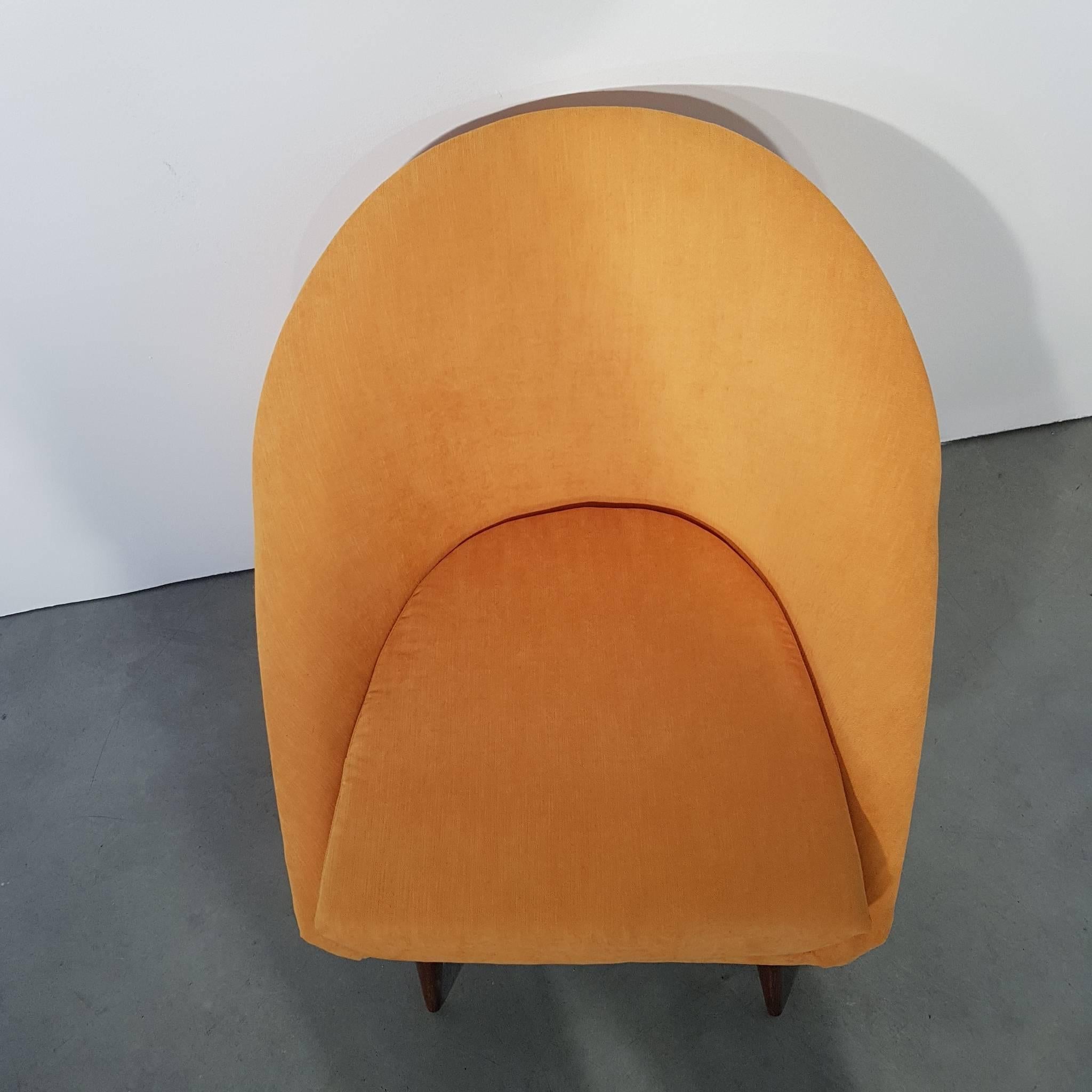 Yellow Upholstered Midcentury Armchair on Beechwood Legs im Angebot 1