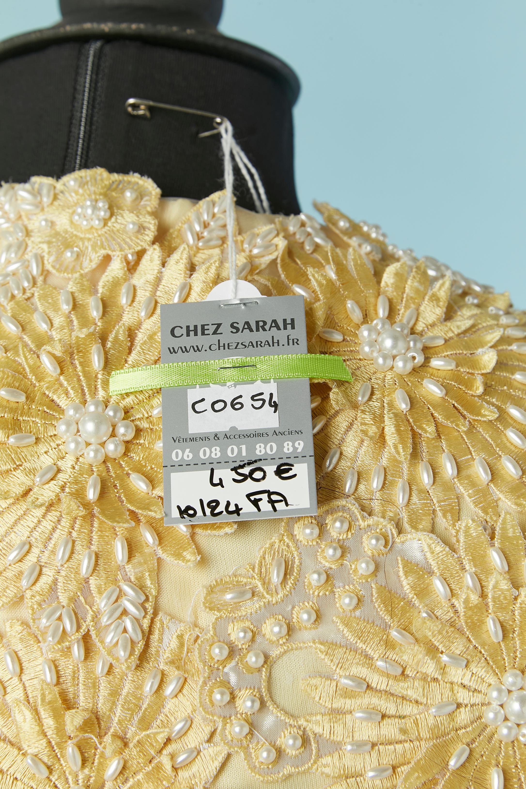 Yellow vest with thread flowers appliqué and beadwork Circa 1960's For Sale 1
