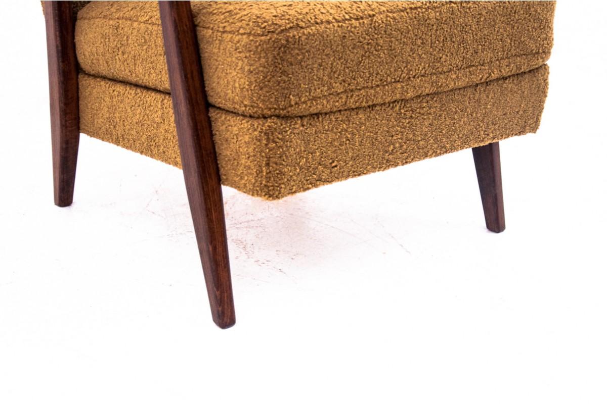 Yellow vintage armchair in bouclé fabric, Denmark, 1960s. For Sale 4