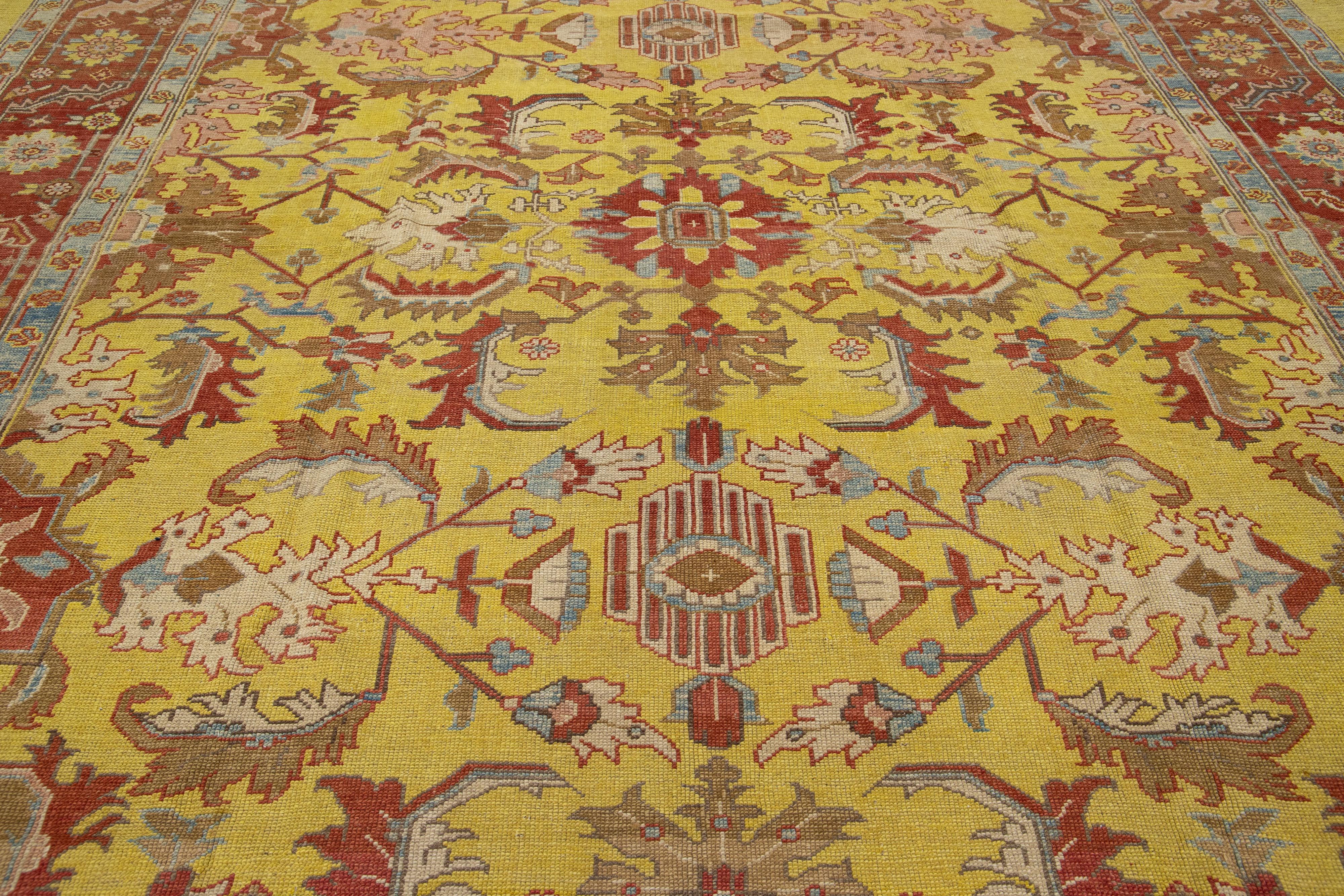 Tapis en laine tribal jaune vintage Bakshaish fait à la main en vente 4