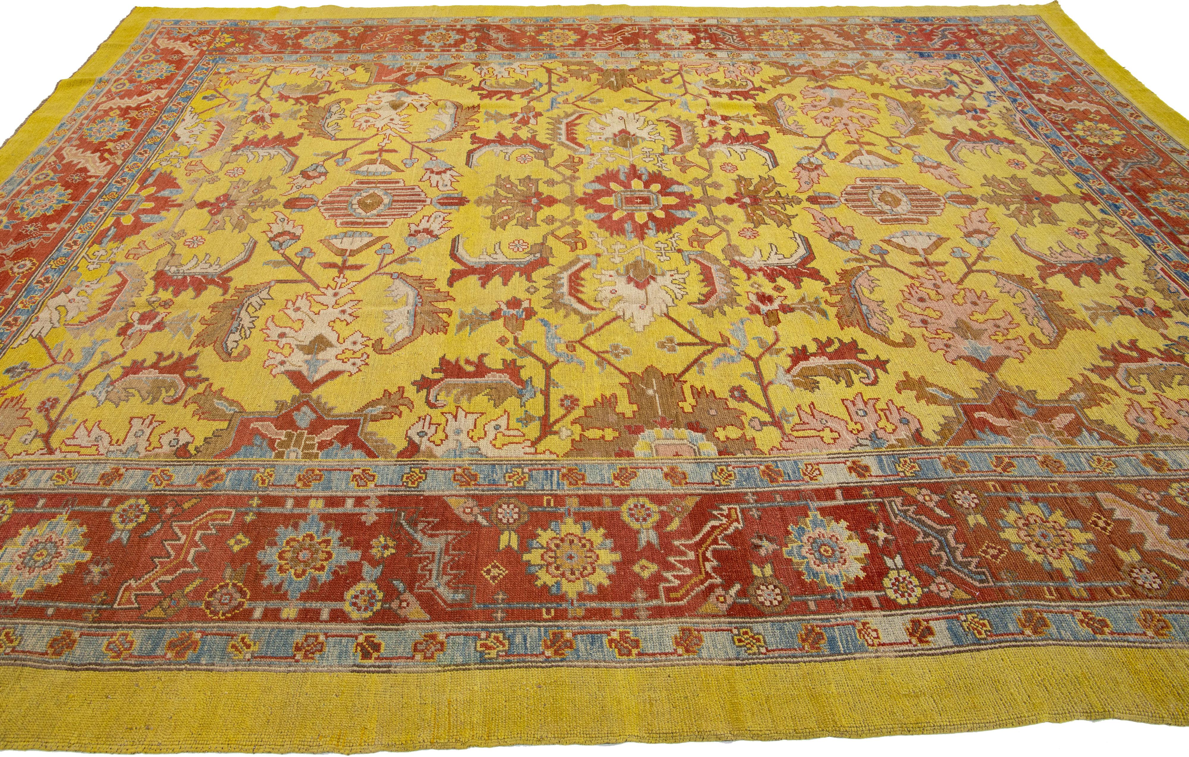 Yellow Vintage Bakshaish Handmade Tribal Wool Rug In Excellent Condition For Sale In Norwalk, CT