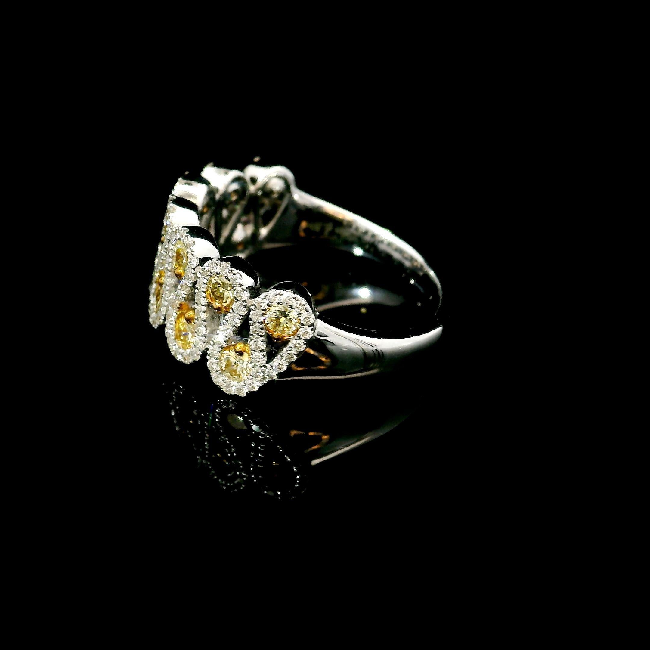 Bague d'éternité diamant jaune et blanc en vente 2