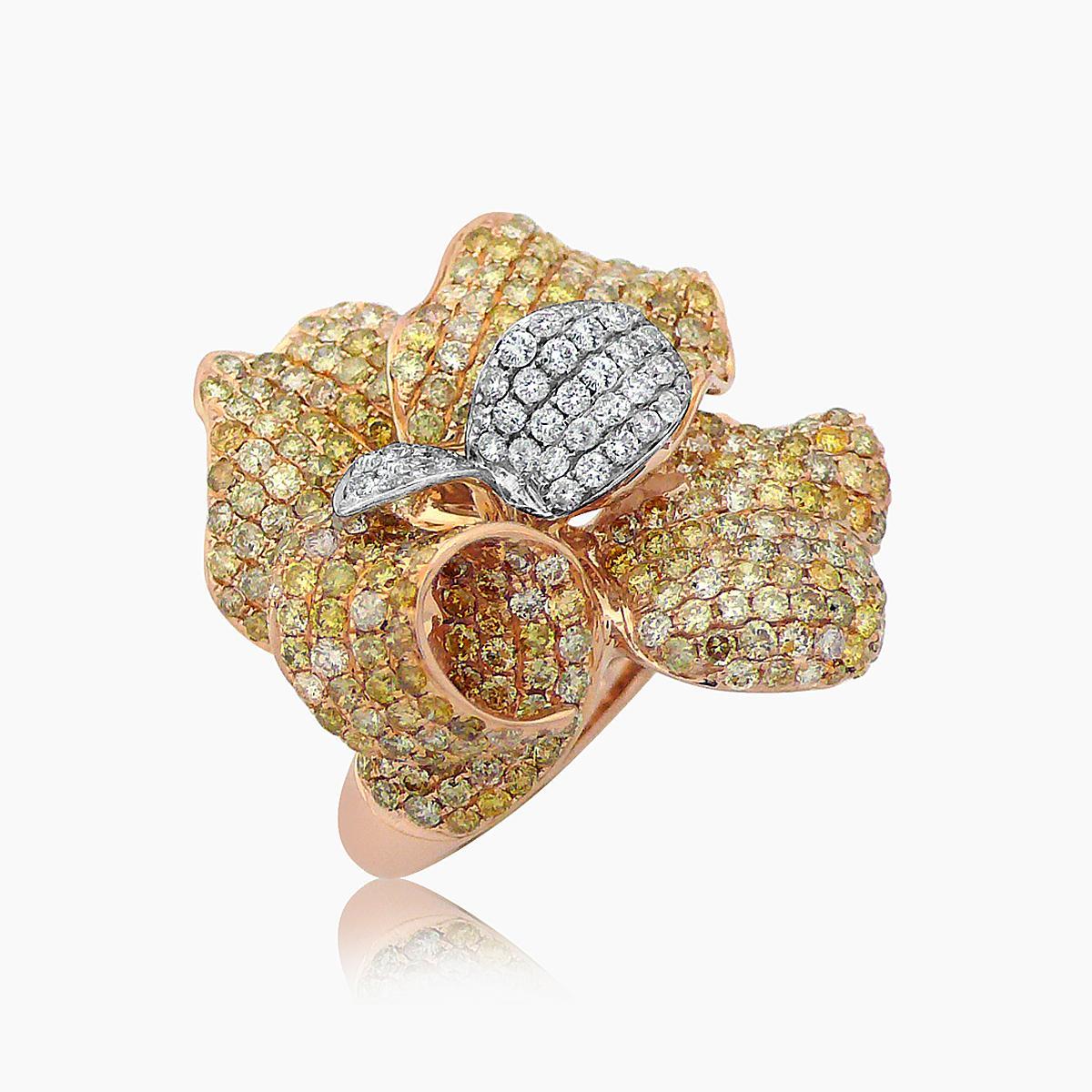 Anillo de oro rosa blanco de 18 quilates con pavé de diamantes amarillos y blancos Flor de Lilly Floral Corte mixto en venta