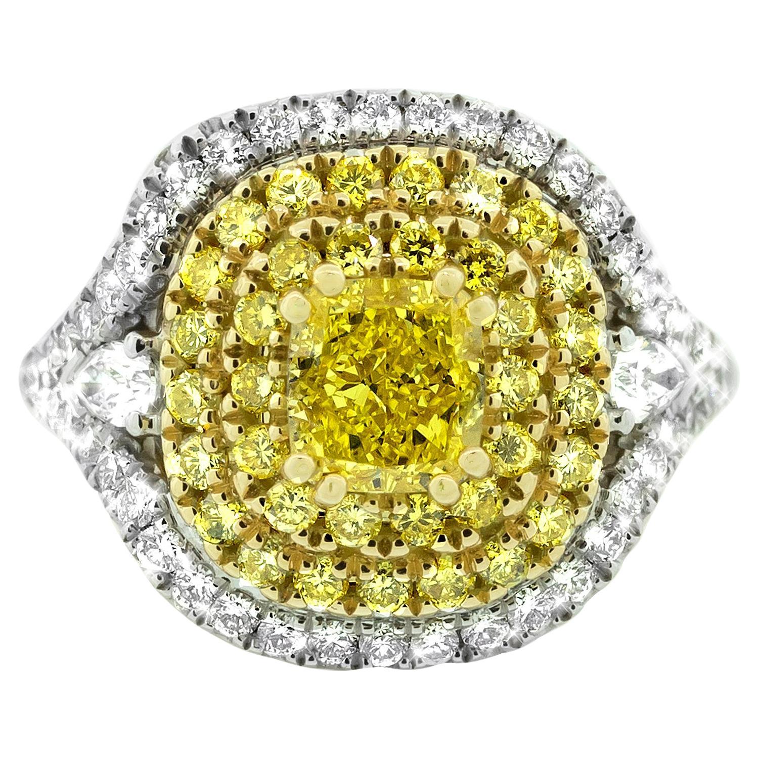 Bague à diamant jaune et blanc - A Gerard McCabe Amore Design en vente